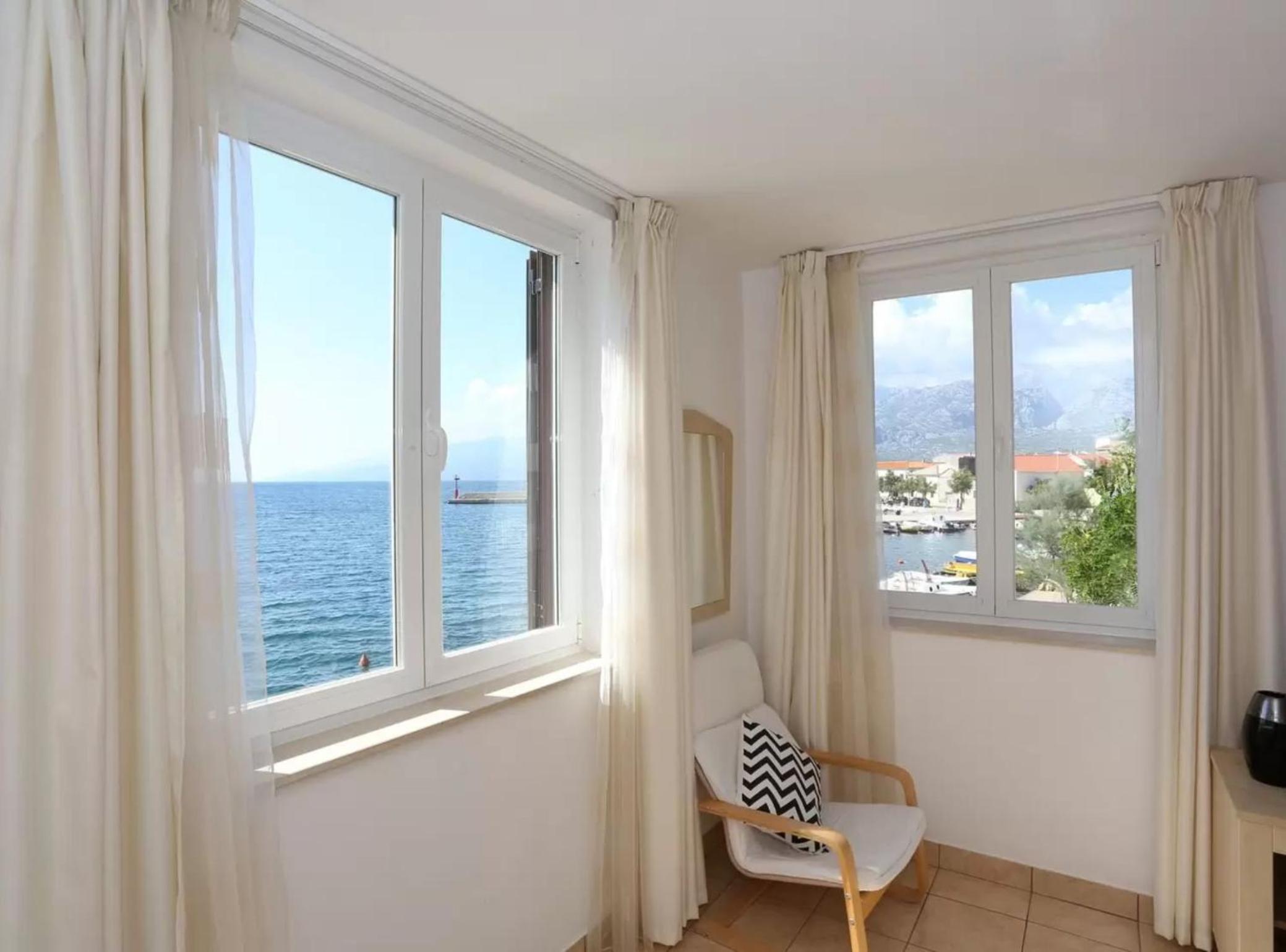 Beachfront Apartments Tamarix
