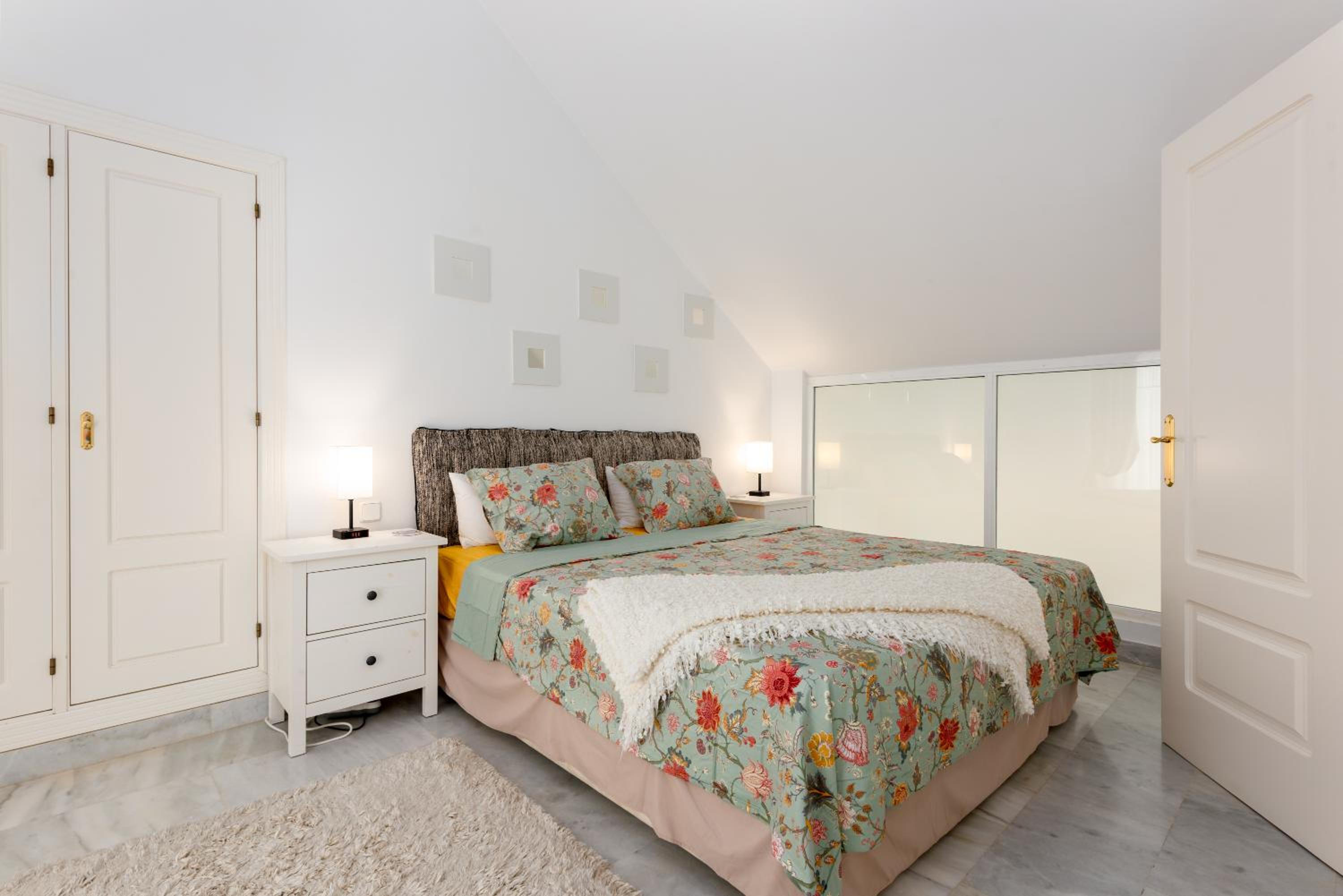 Puerto Banus Penthouse Duplex corner apartment