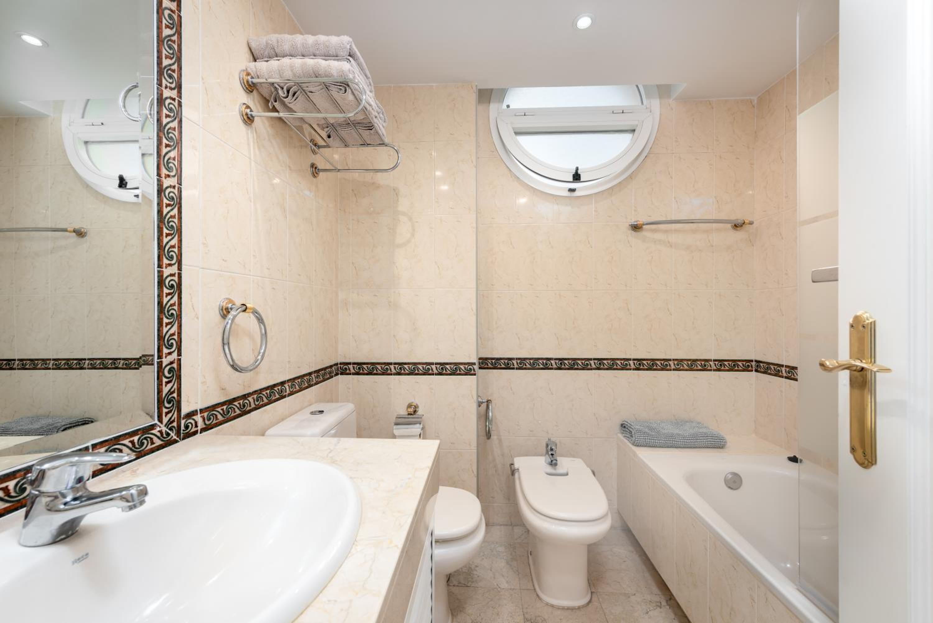 Puerto Banus Penthouse Duplex corner apartment