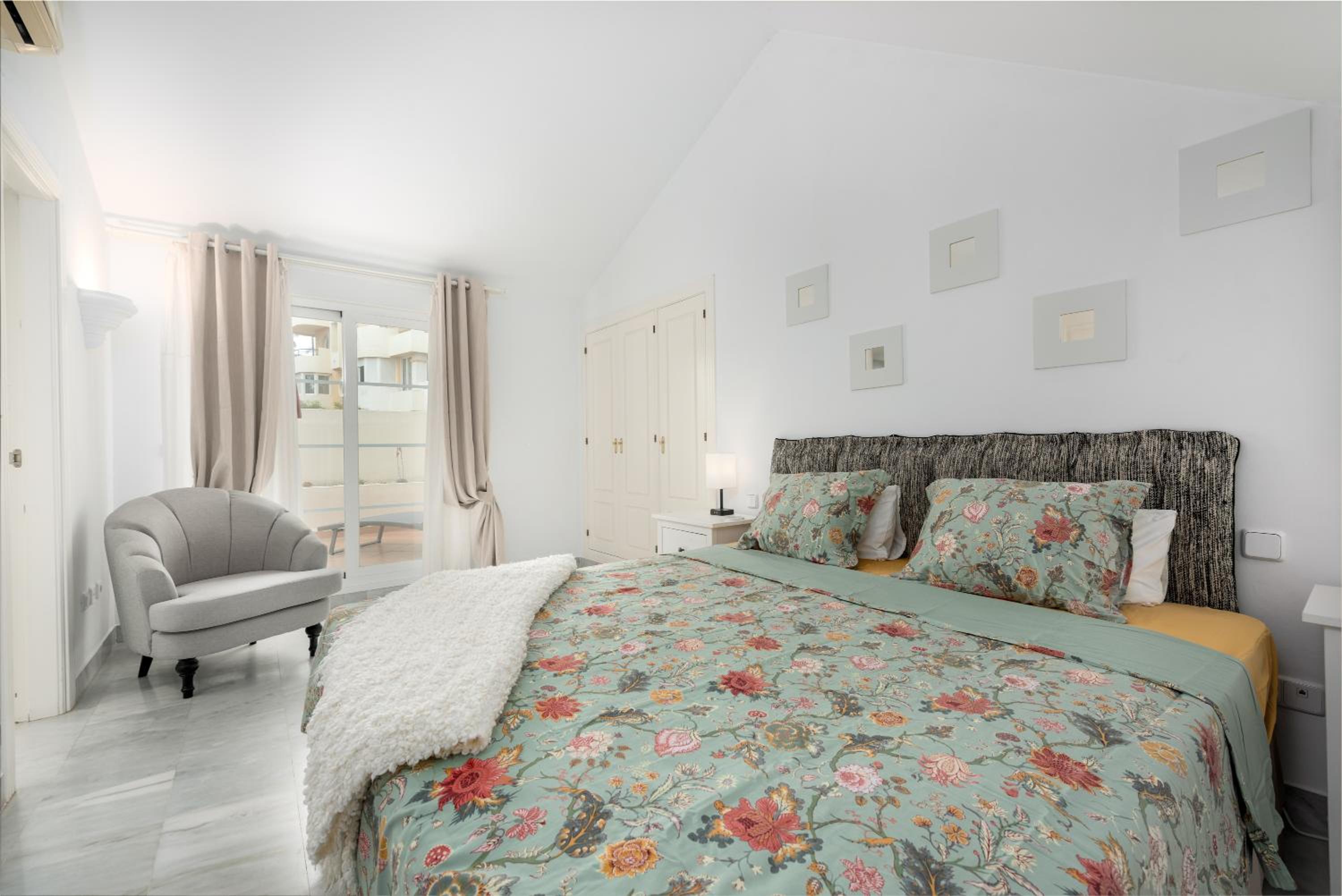 Puerto Banus Penthouse Duplex corner apartment