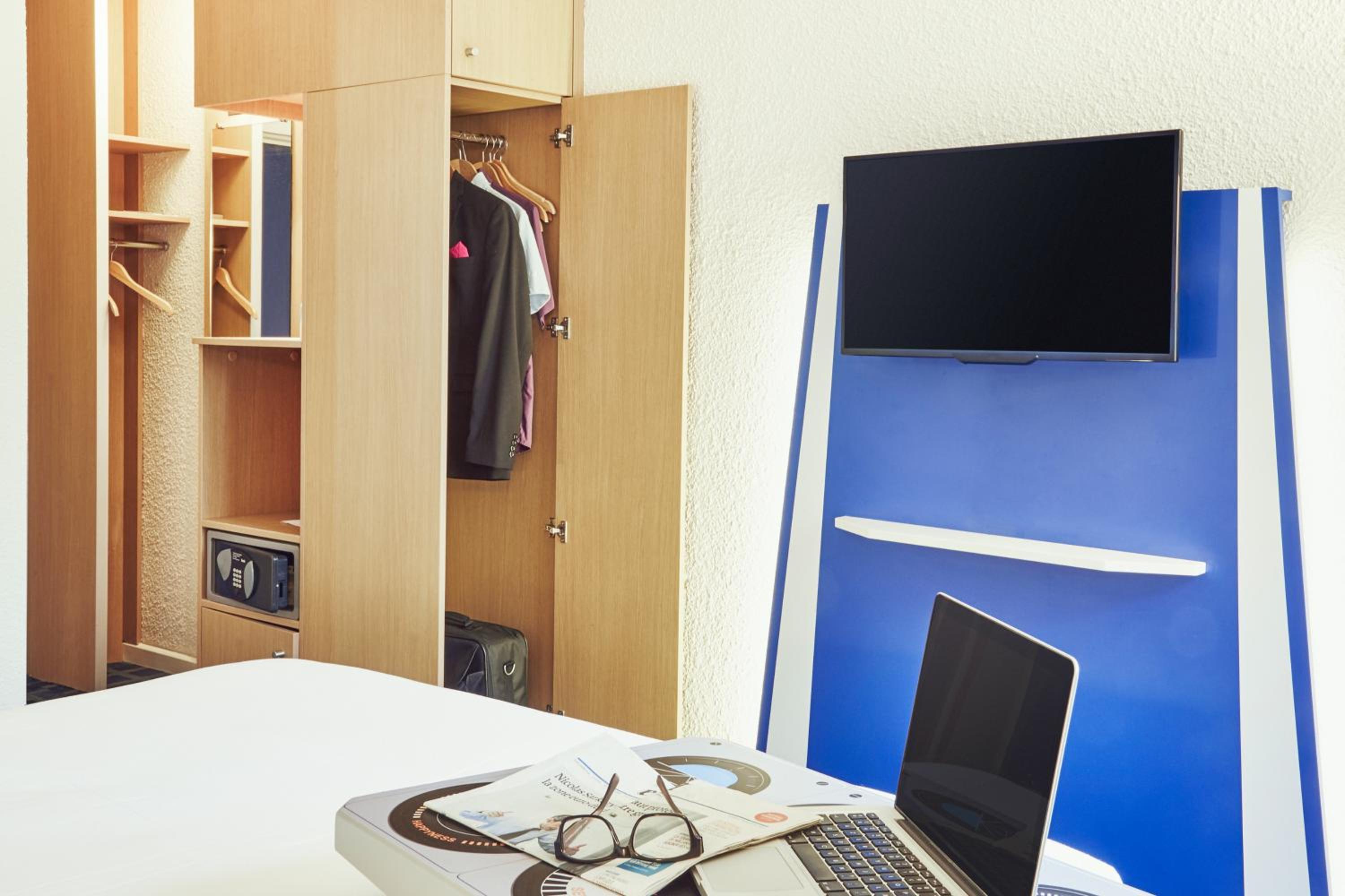 Vitrolles Vacations - ibis Styles Marseille Aeroport - Property Image 2
