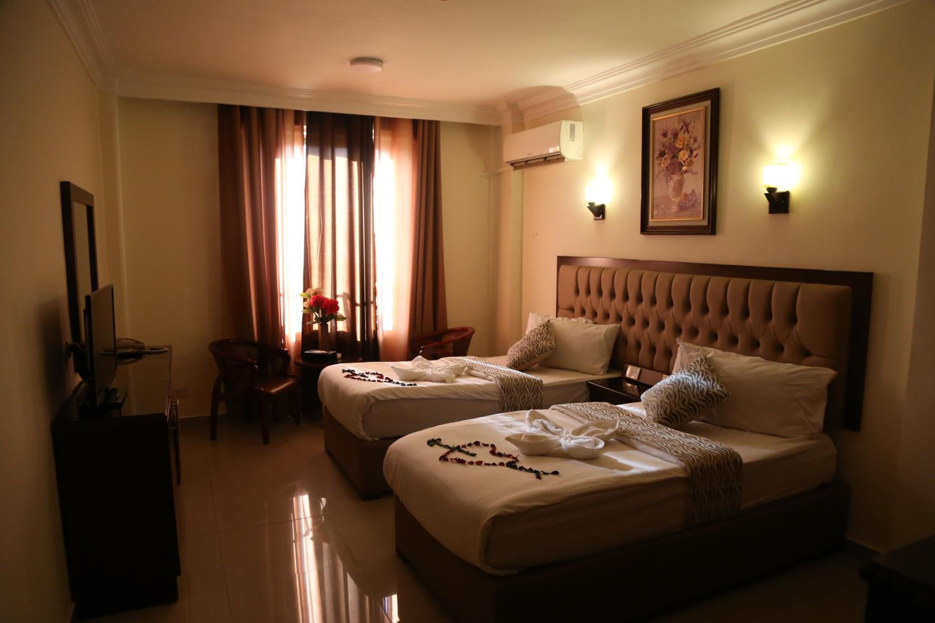 Grape Village Hotel
