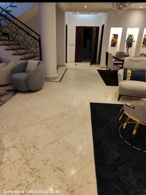 Furnitured villa for rent super luxury
