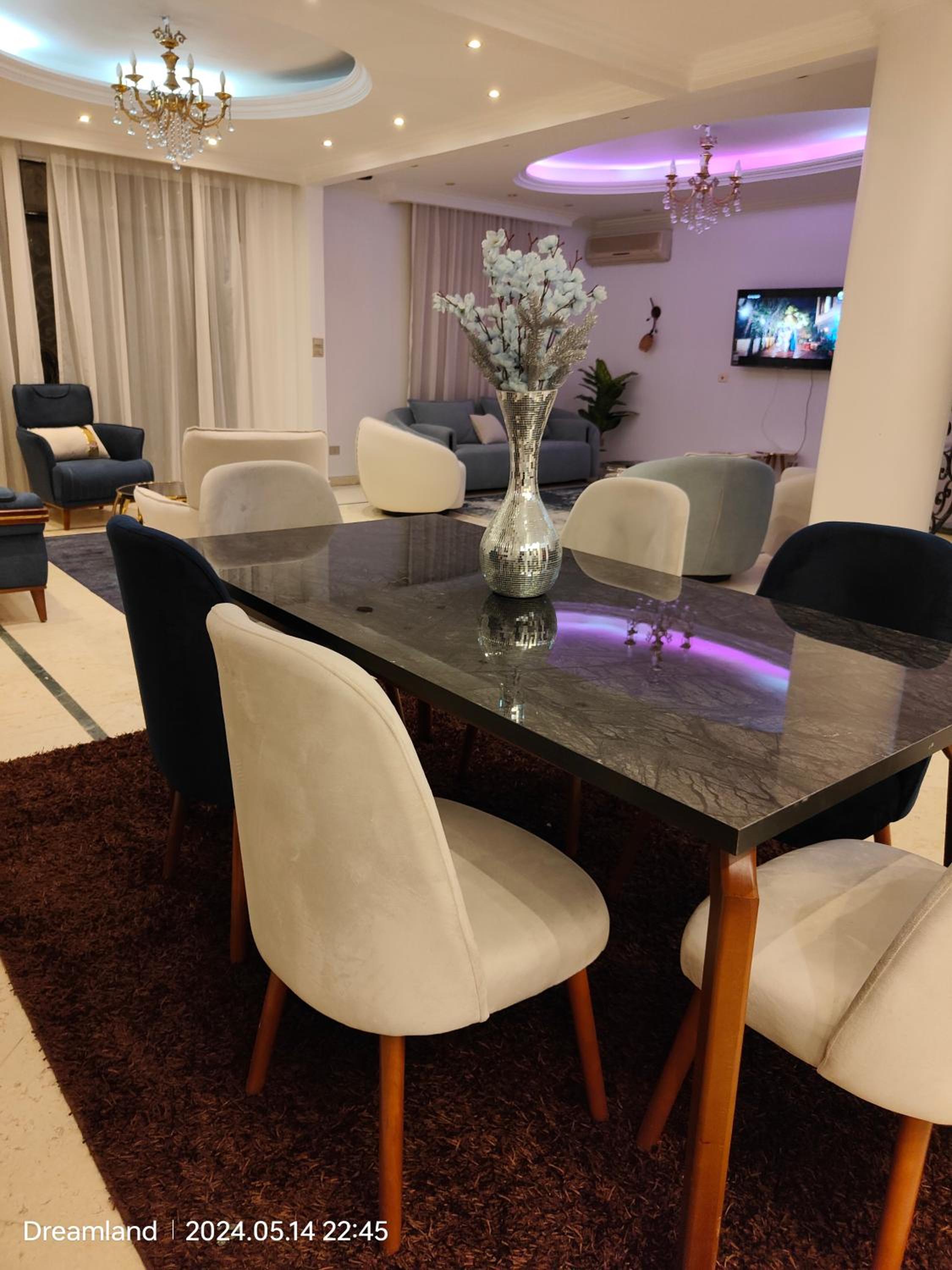 Furnitured villa for rent super luxury
