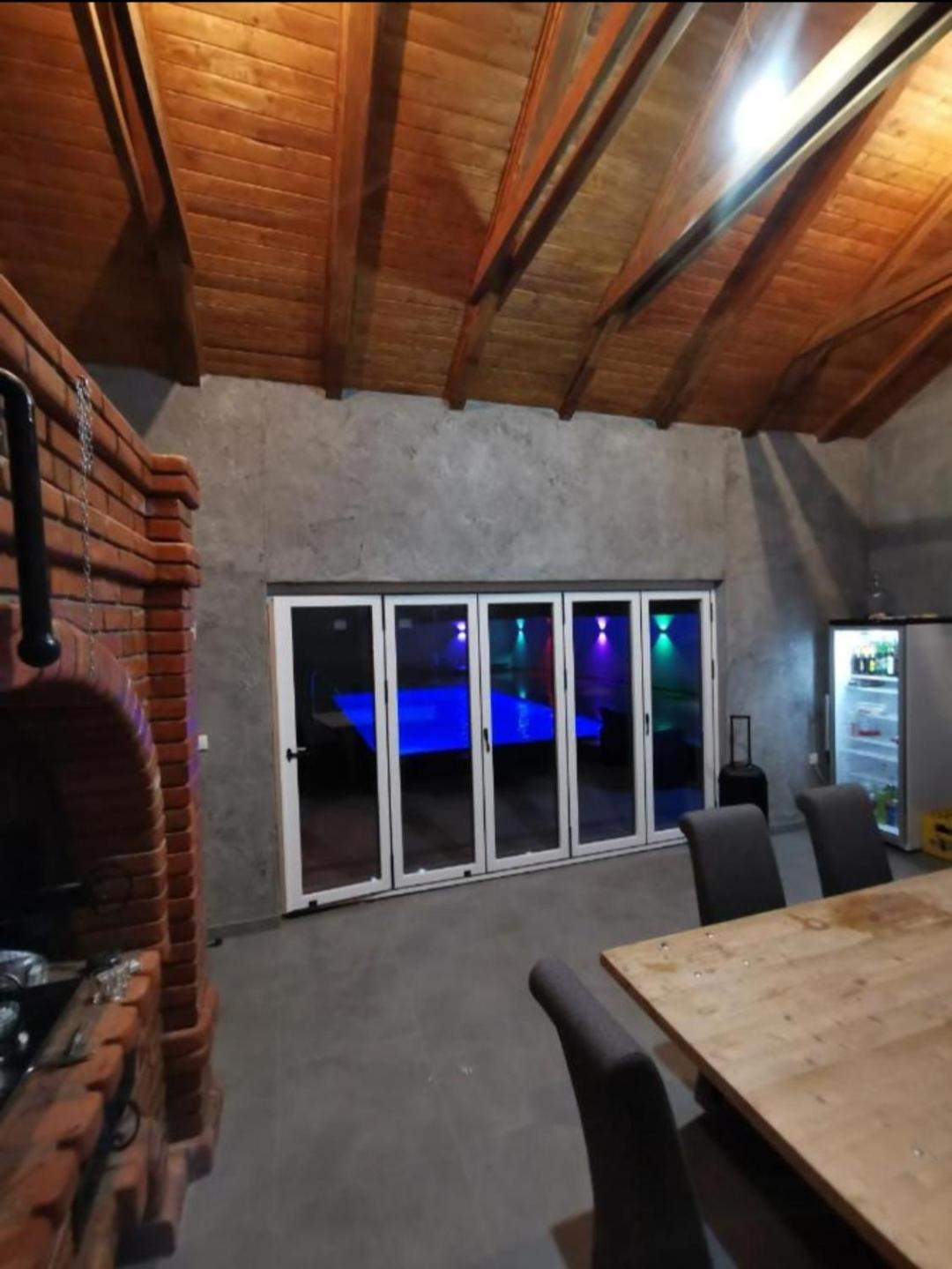 Romantic Lodge