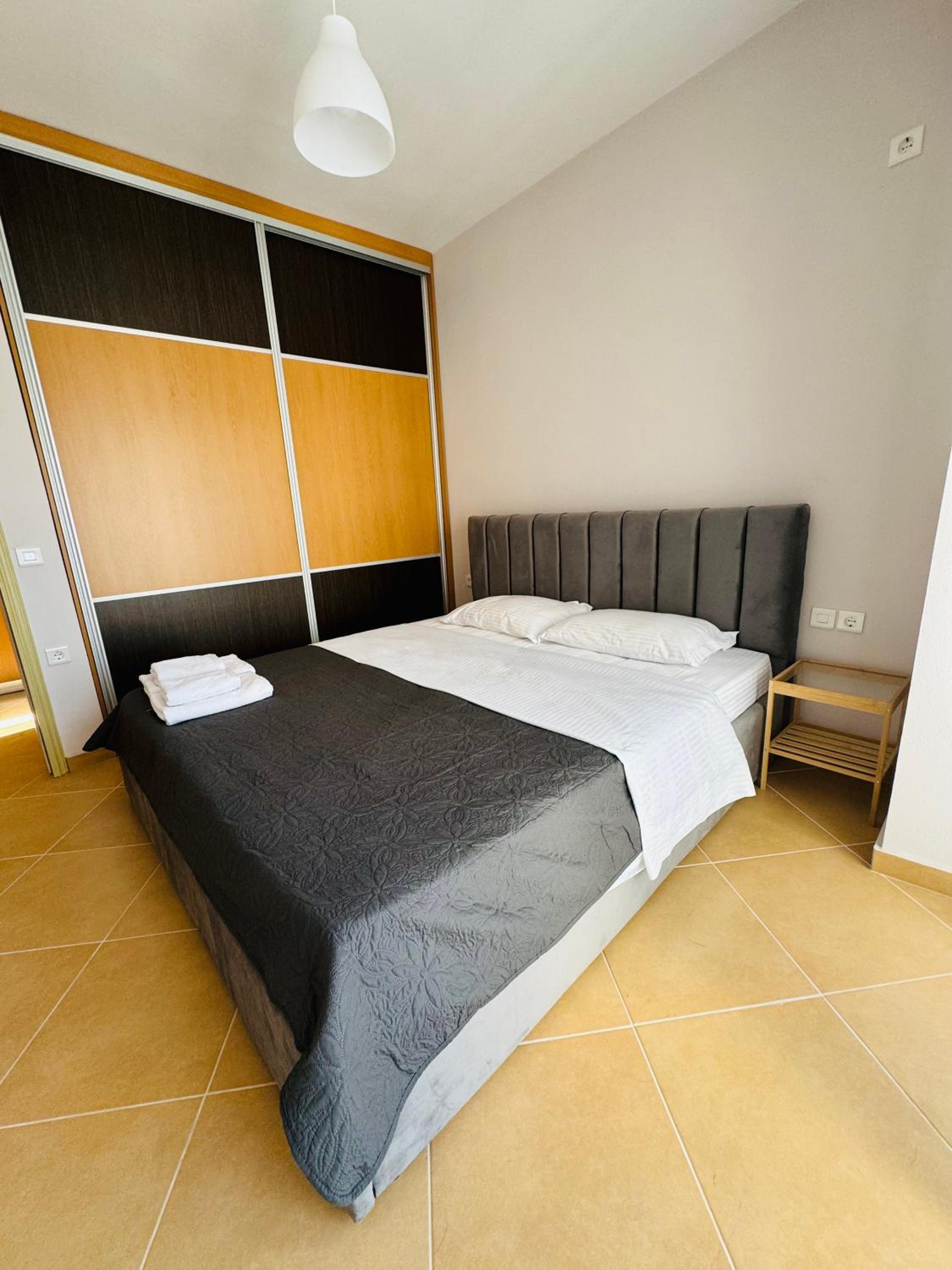 Valeon Apartment