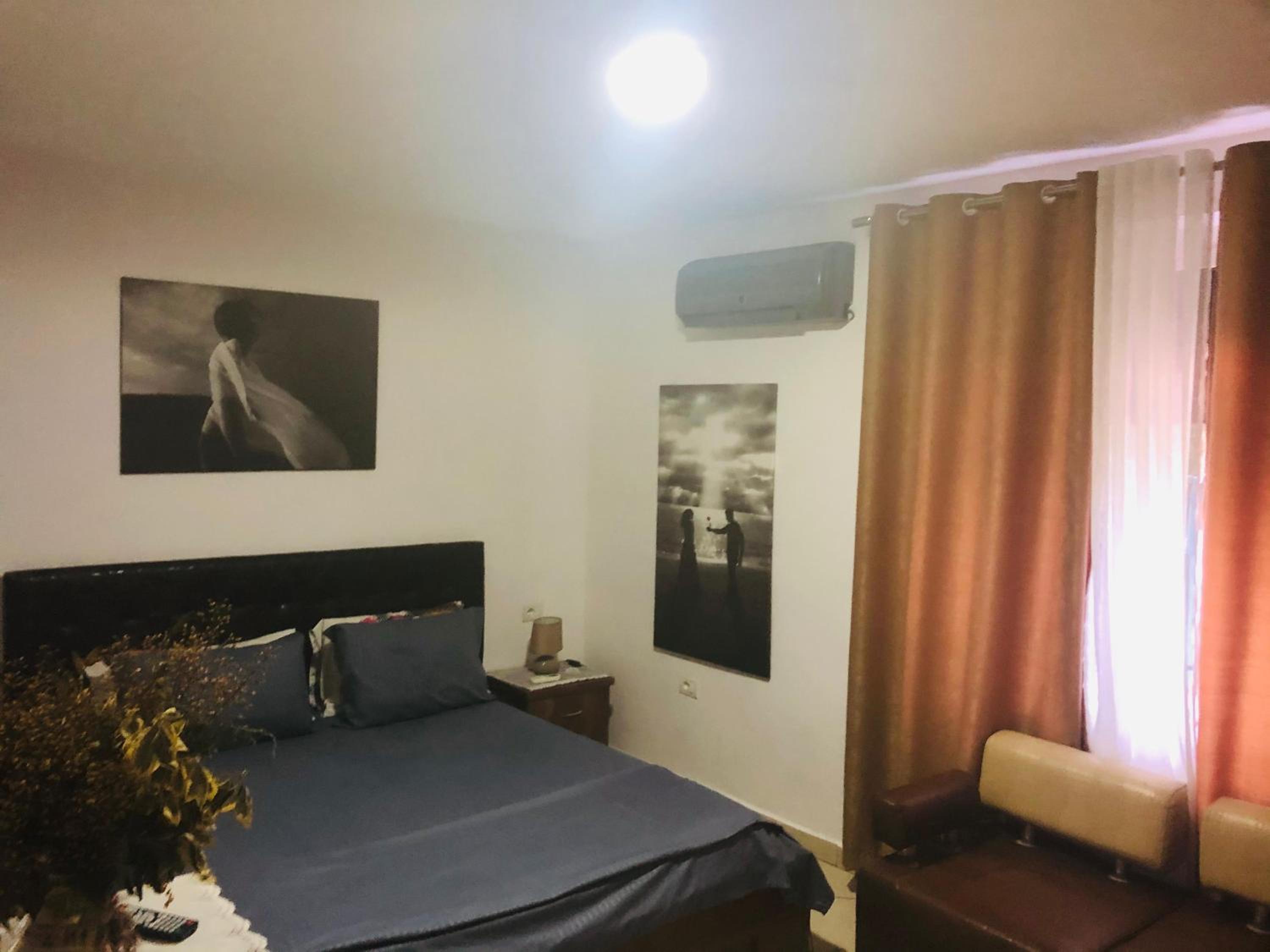 2 Bed-Room flat, 5 min walk from center