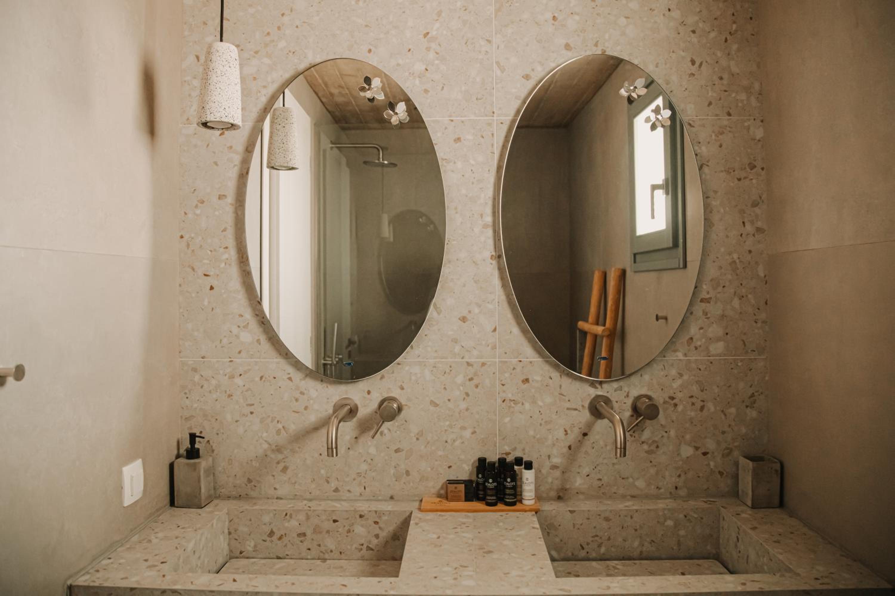 Venue Villas - Folegandros