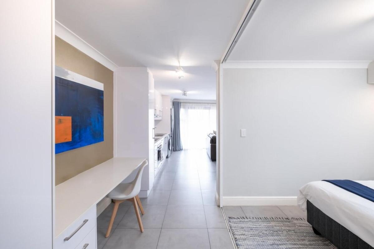 Madison Modern Oasis