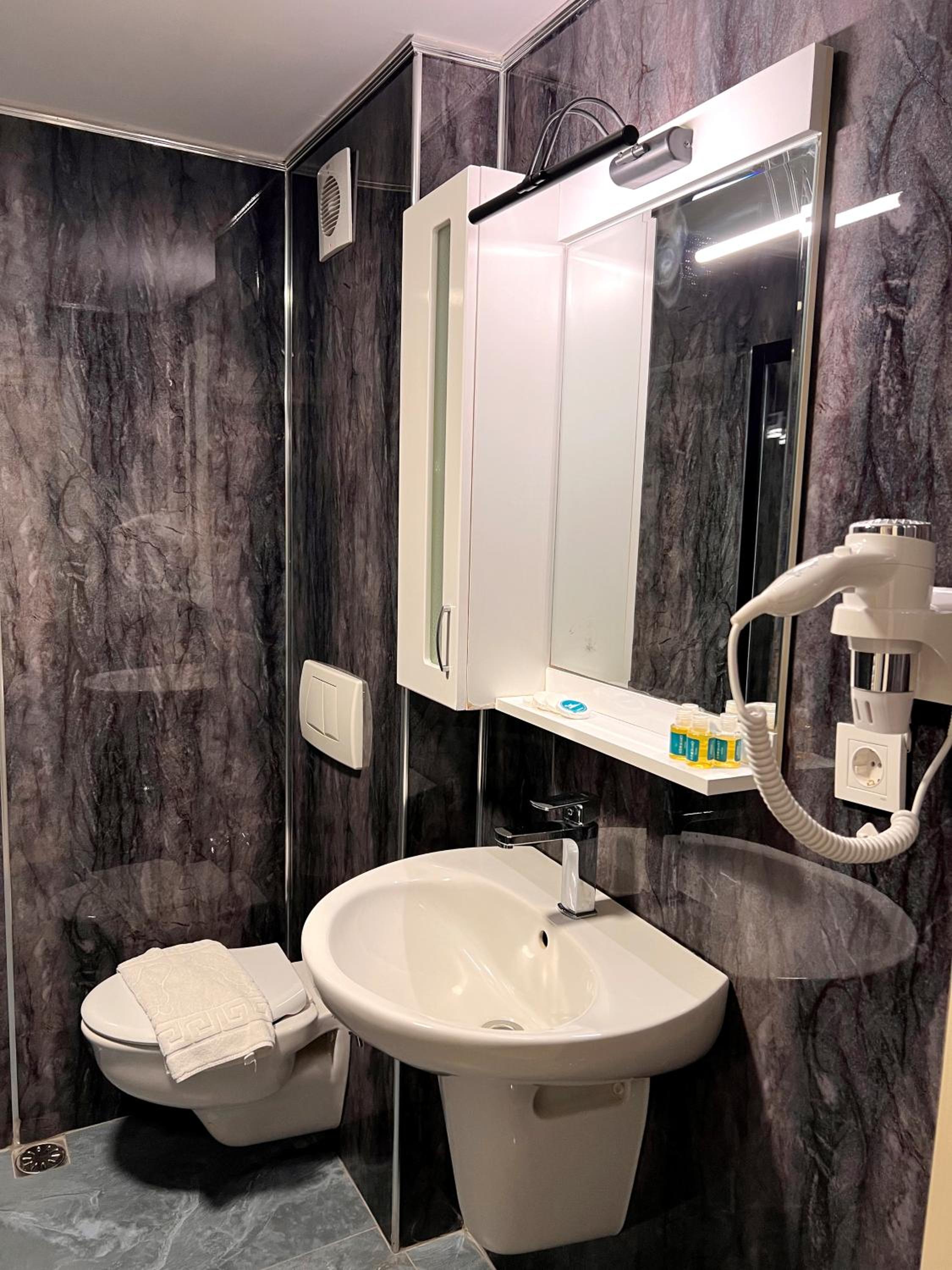 Comfort Life Otel - Image 35