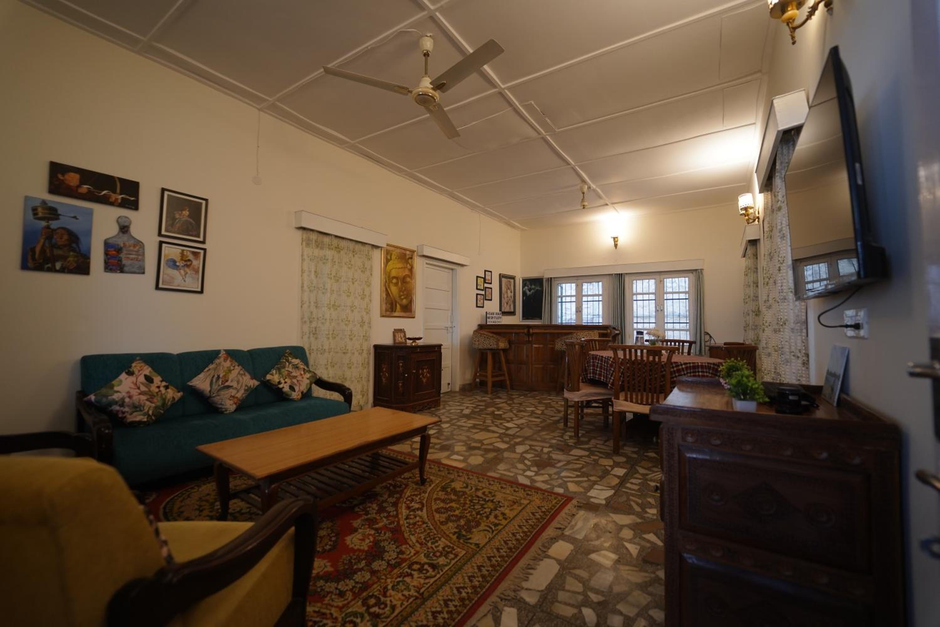 lounge