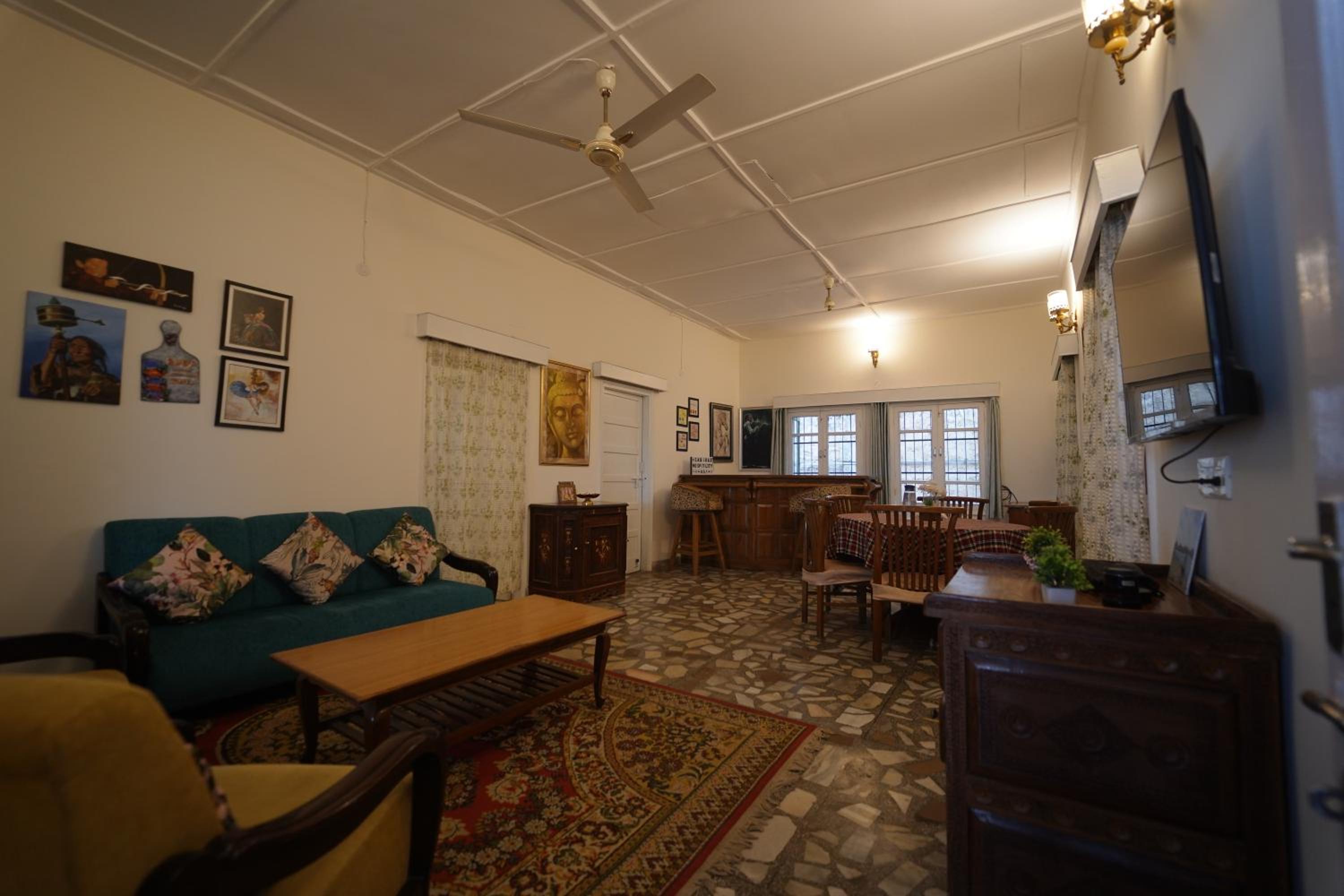 lounge