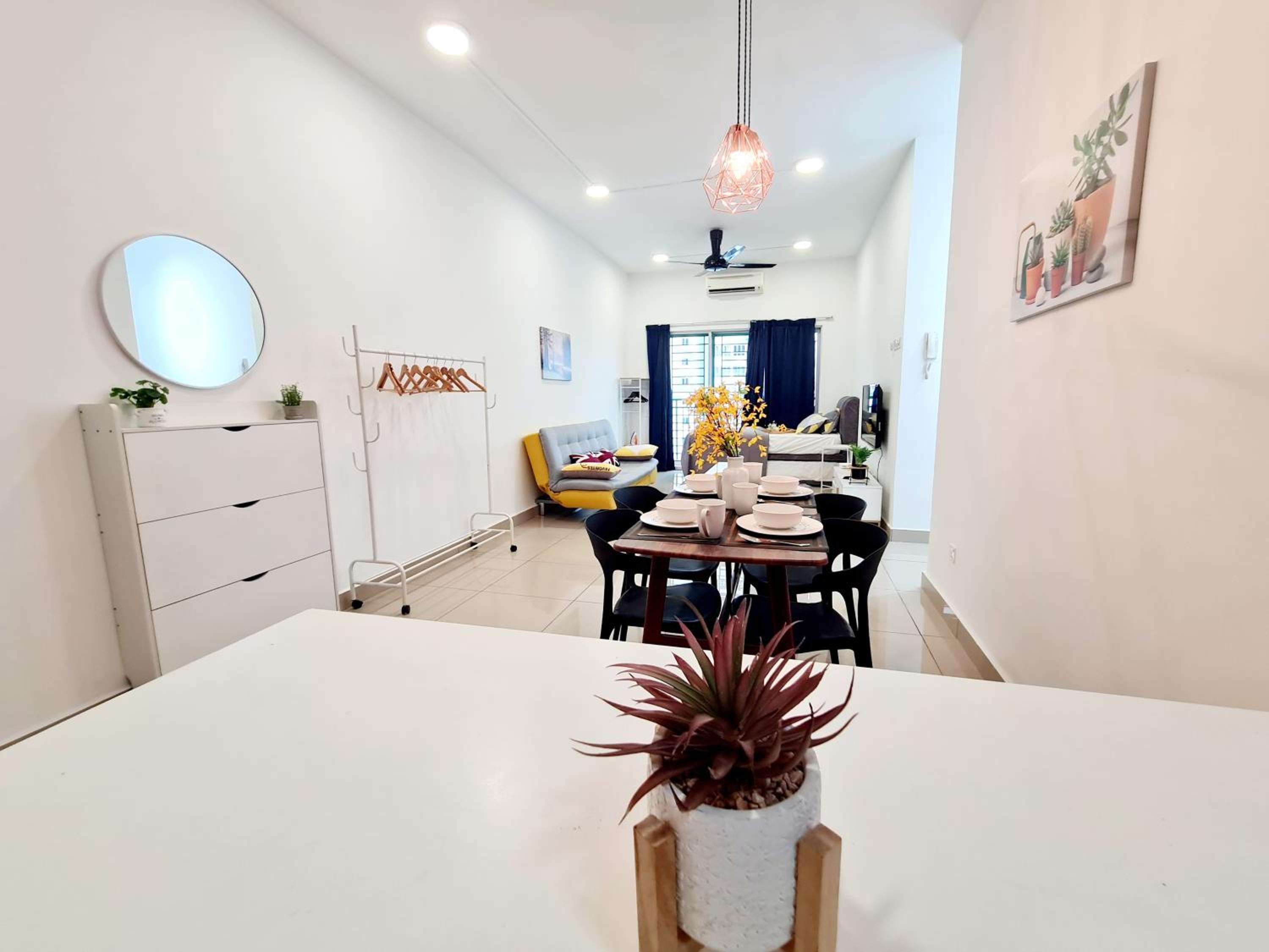 8 Guest 3 Room OUG A1 Old Klang Bkt Jalil Pavilion Stadium Mid Valley Bangsar Puchong IOI