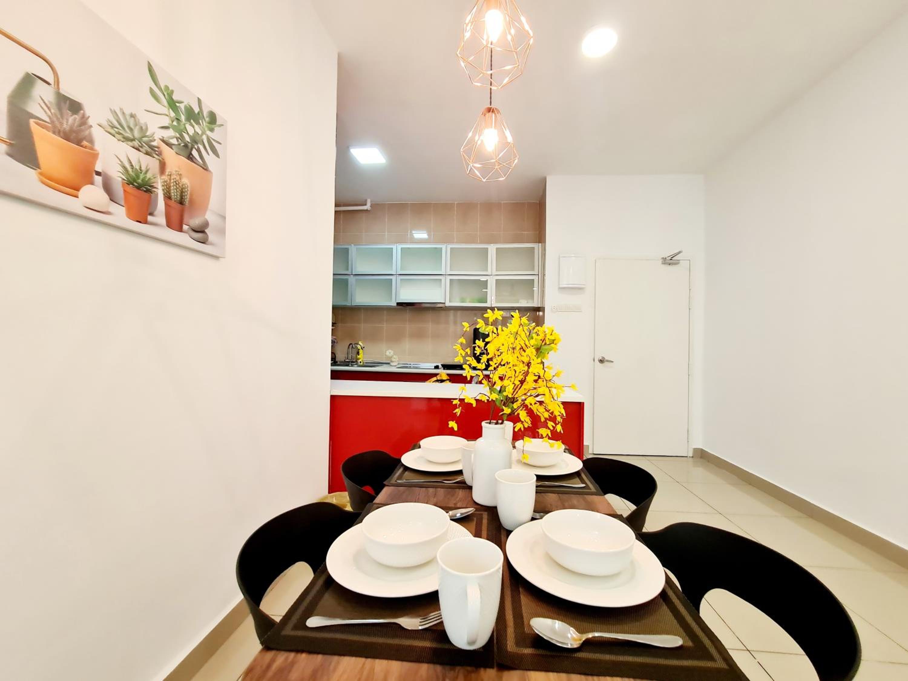 8 Guest 3 Room OUG A1 Old Klang Bkt Jalil Pavilion Stadium Mid Valley Bangsar Puchong IOI