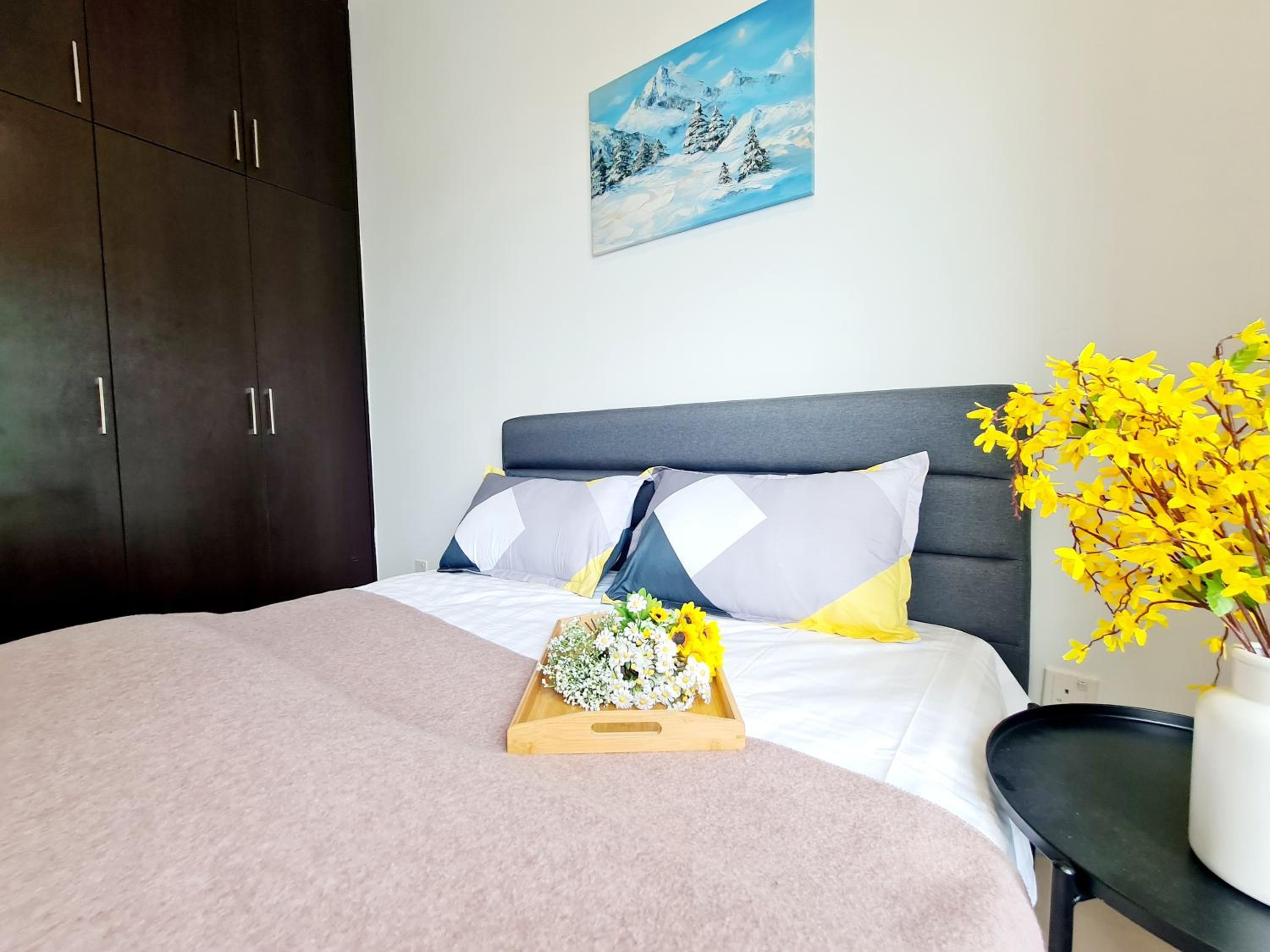 8 Guest 3 Room OUG A1 Old Klang Bkt Jalil Pavilion Stadium Mid Valley Bangsar Puchong IOI