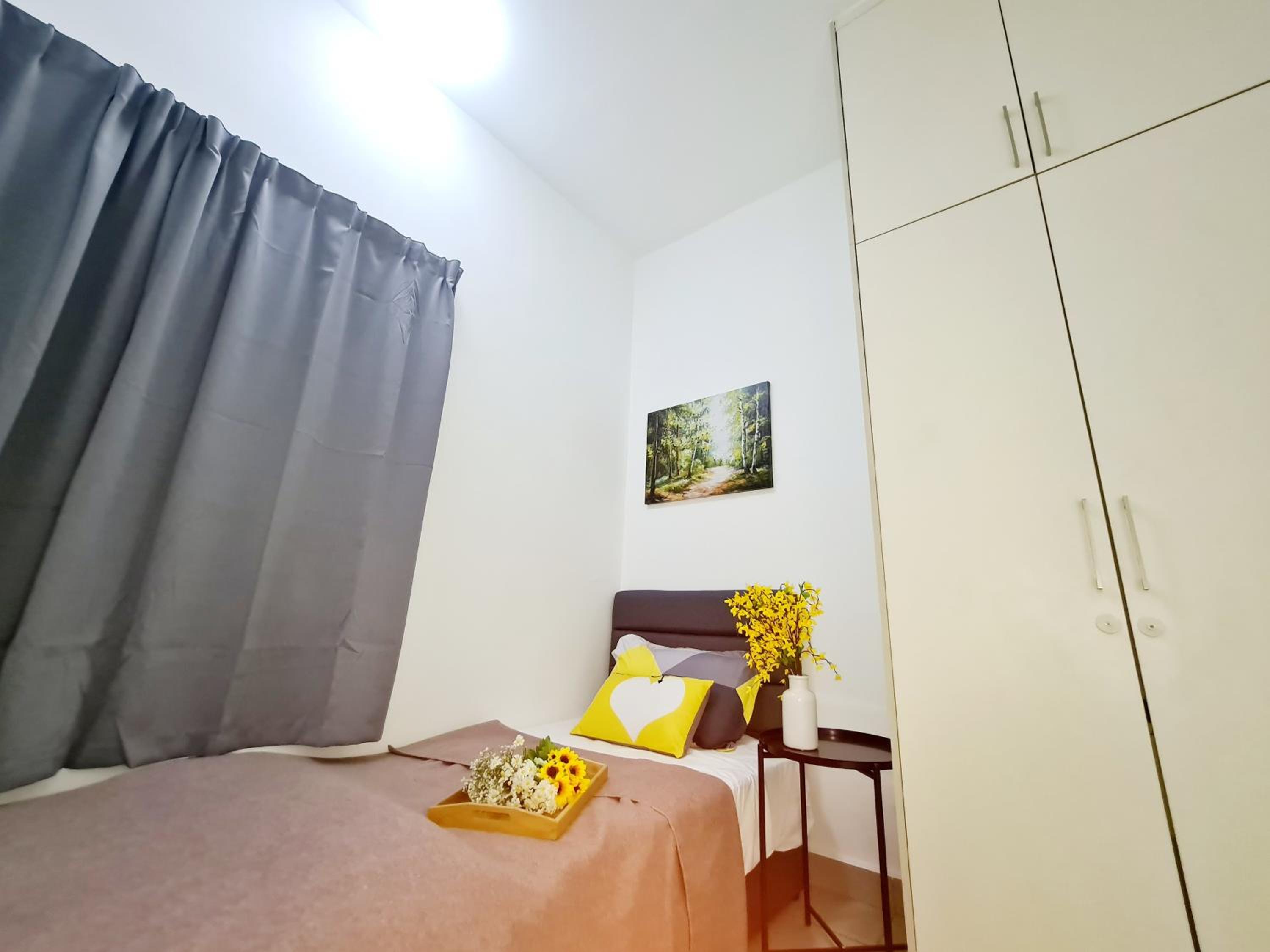 8 Guest 3 Room OUG A1 Old Klang Bkt Jalil Pavilion Stadium Mid Valley Bangsar Puchong IOI