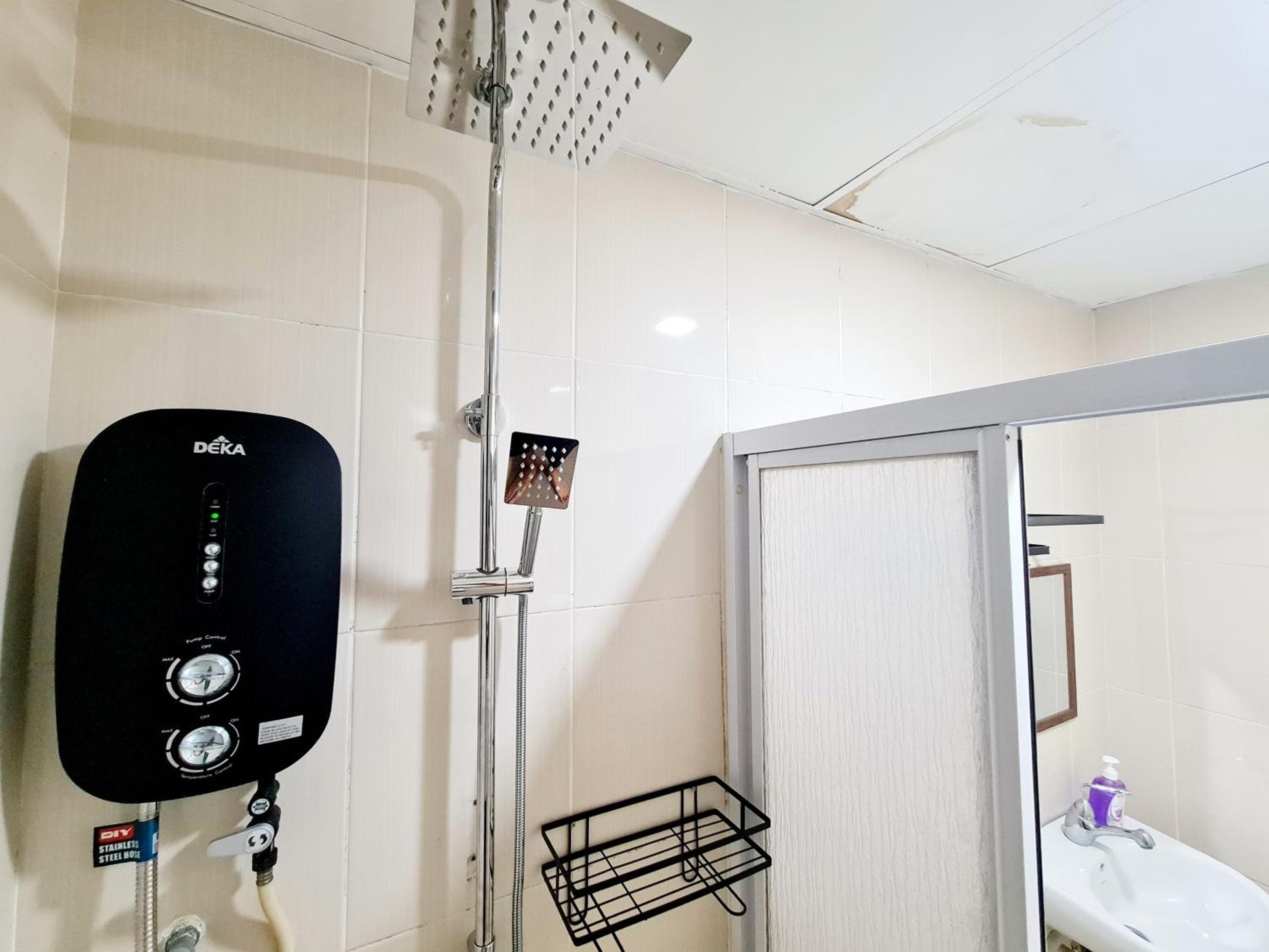 8 Guest 3 Room OUG A1 Old Klang Bkt Jalil Pavilion Stadium Mid Valley Bangsar Puchong IOI