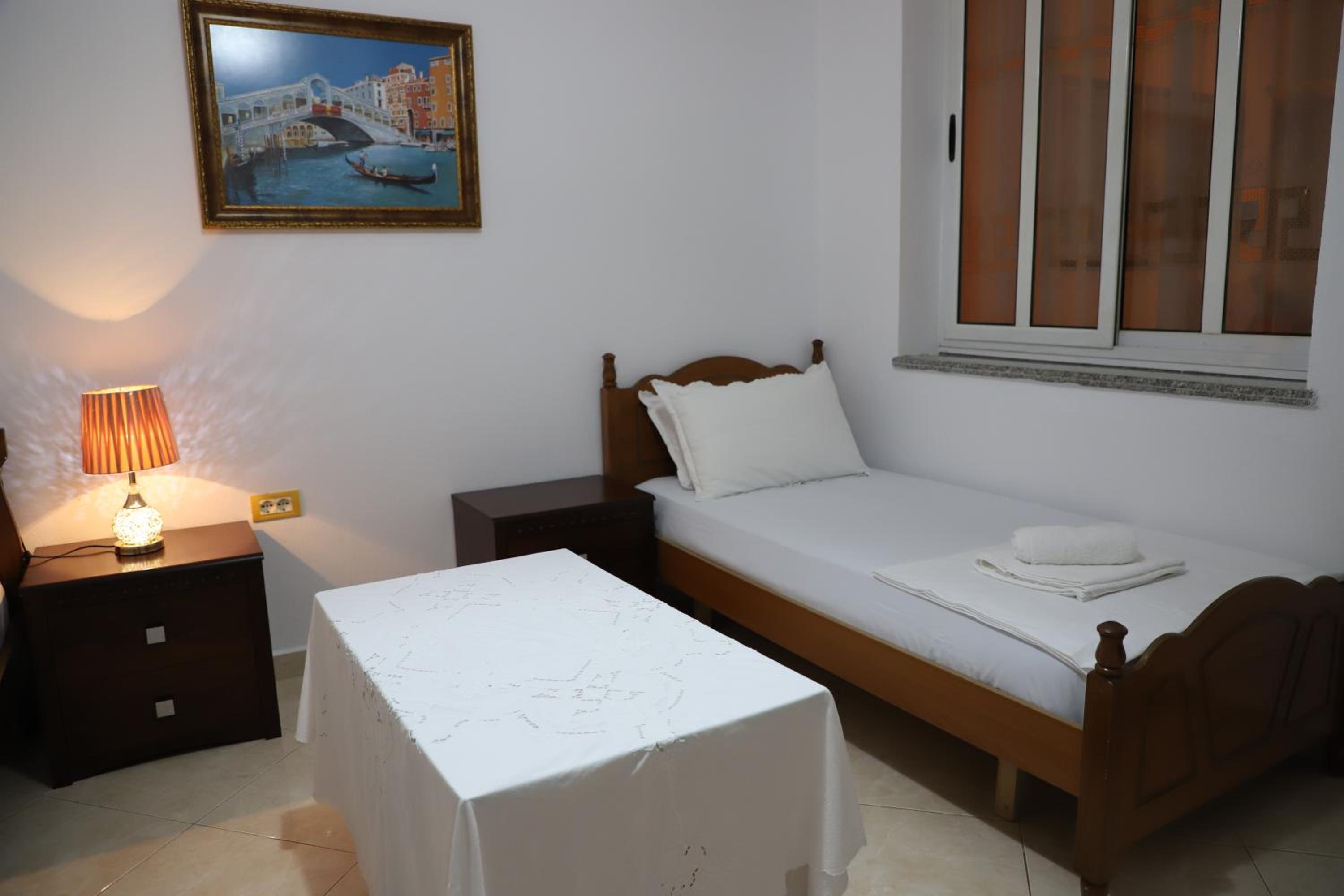 Guest House Veizaj Center