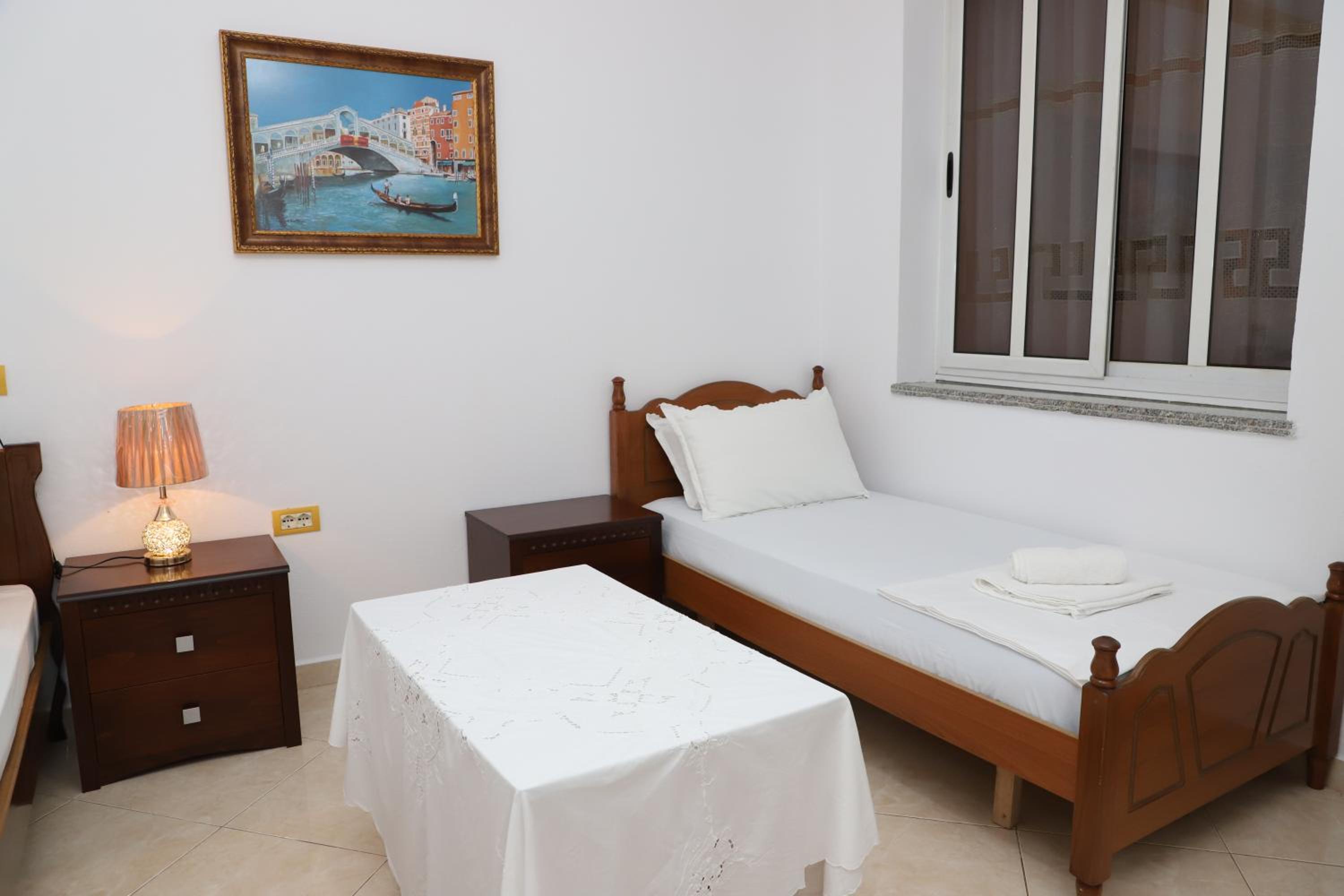 Guest House Veizaj Center