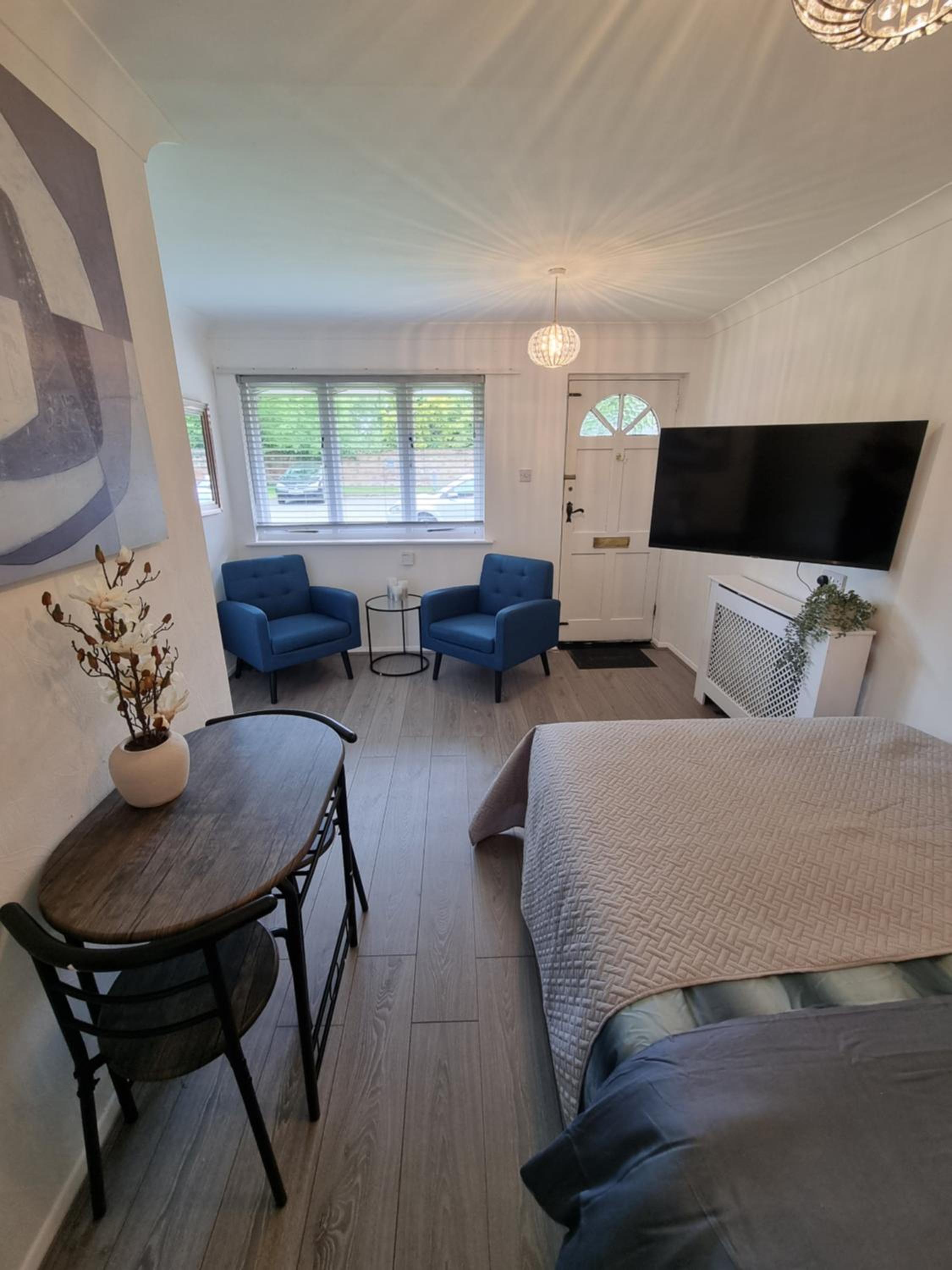 Stylish Studio Flat In Harborne view 2