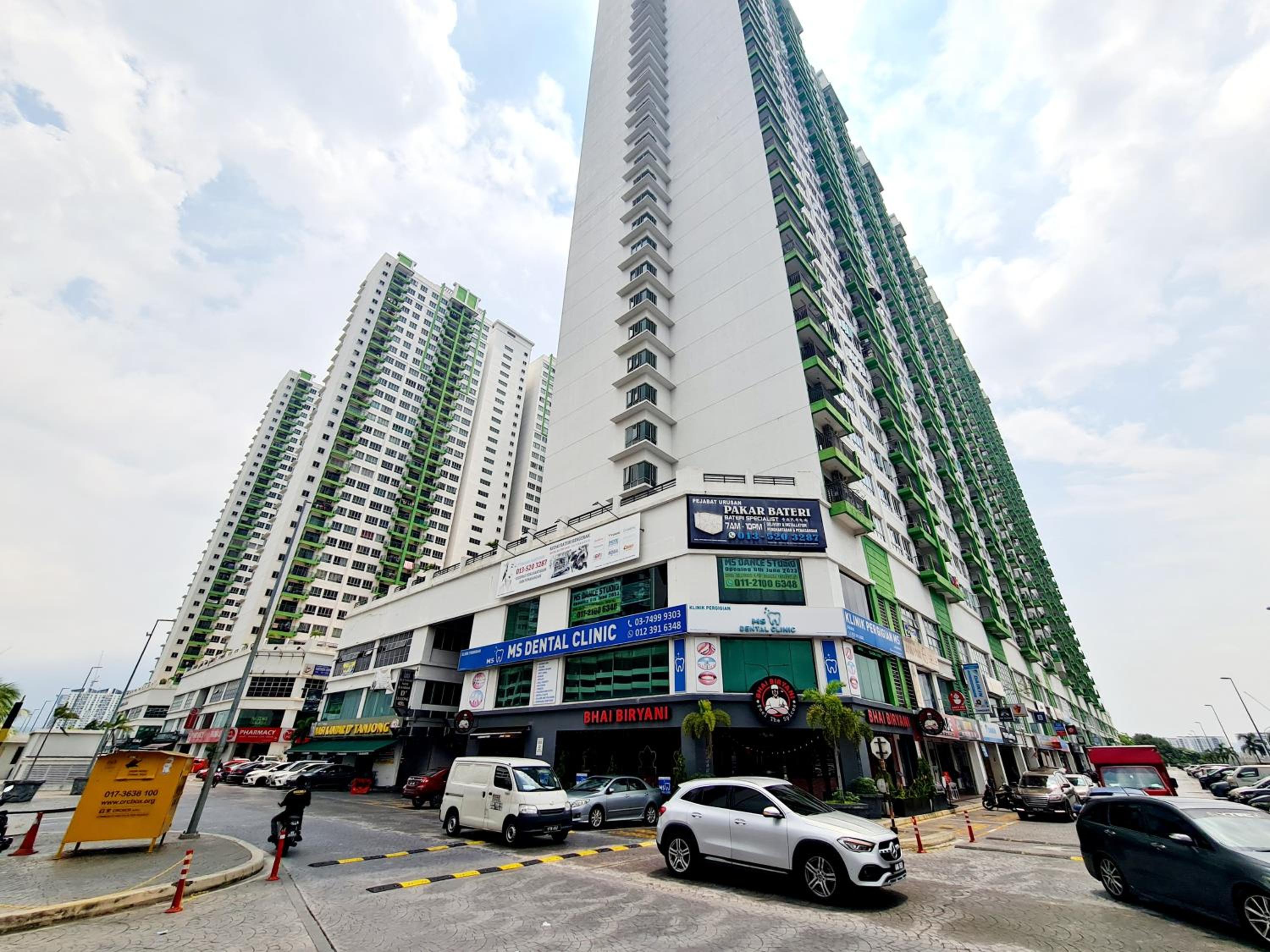 8 Guest 3 Room OUG A1 Old Klang Bkt Jalil Pavilion Stadium Mid Valley Bangsar Puchong IOI