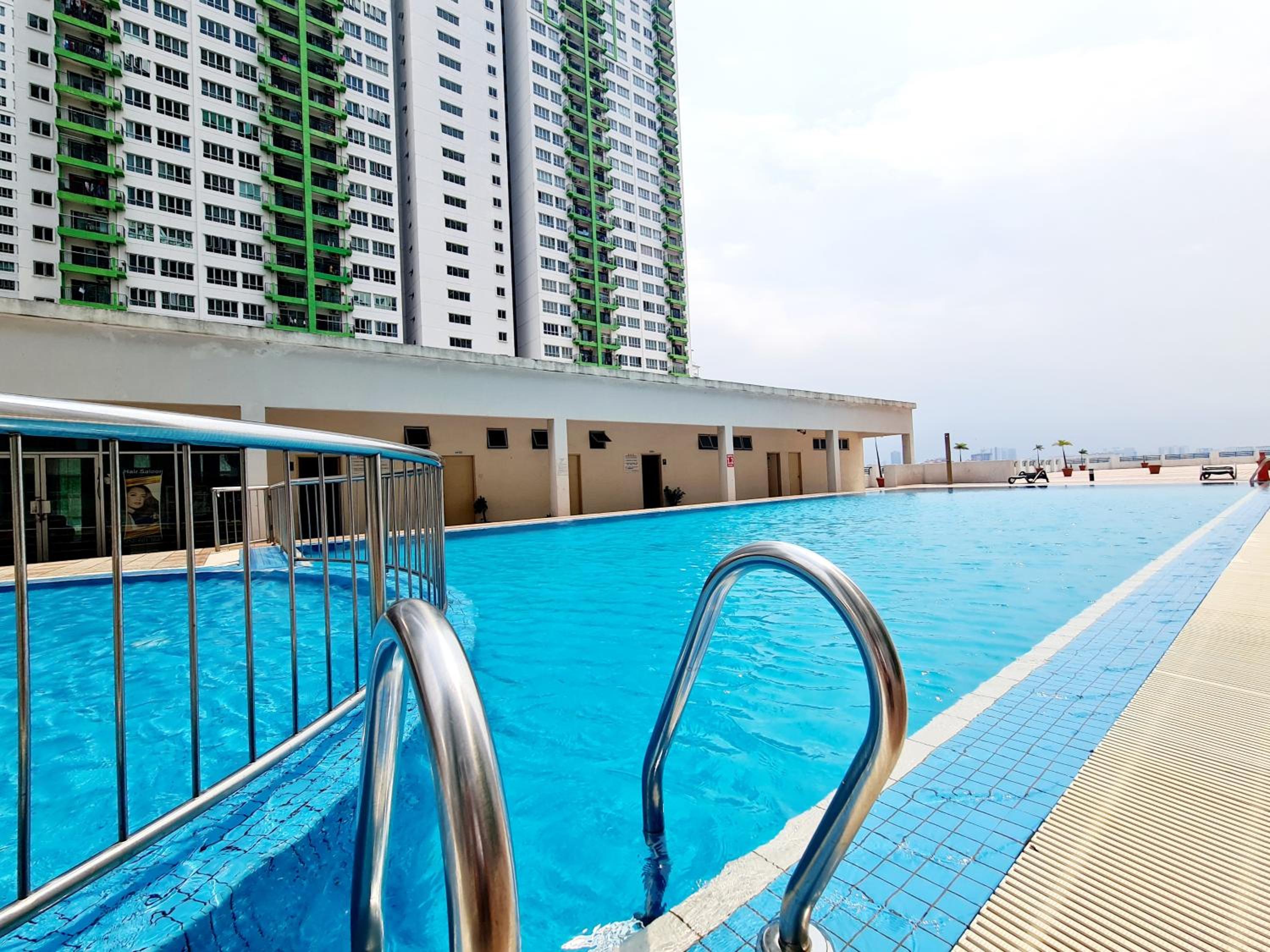 8 Guest 3 Room OUG A1 Old Klang Bkt Jalil Pavilion Stadium Mid Valley Bangsar Puchong IOI