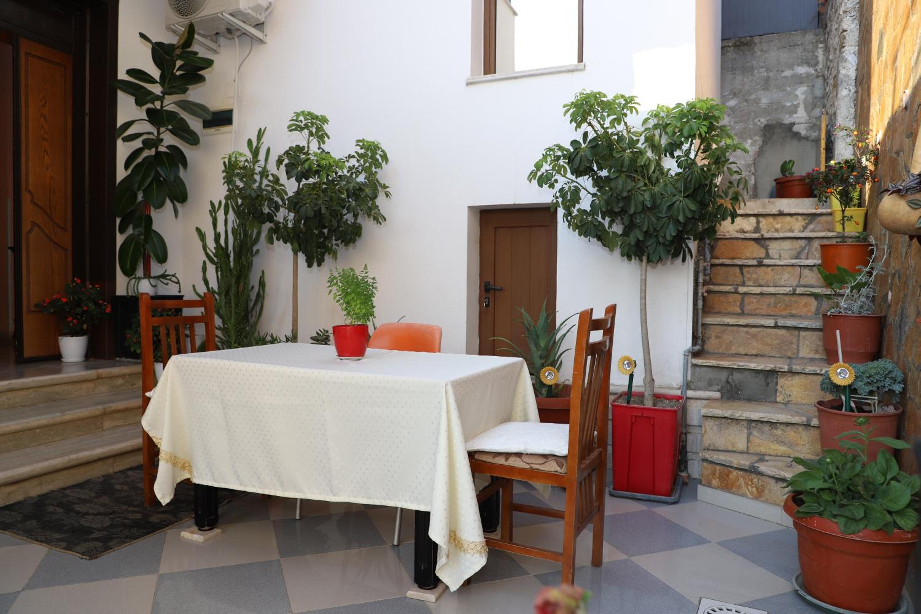 Guest House Veizaj Center