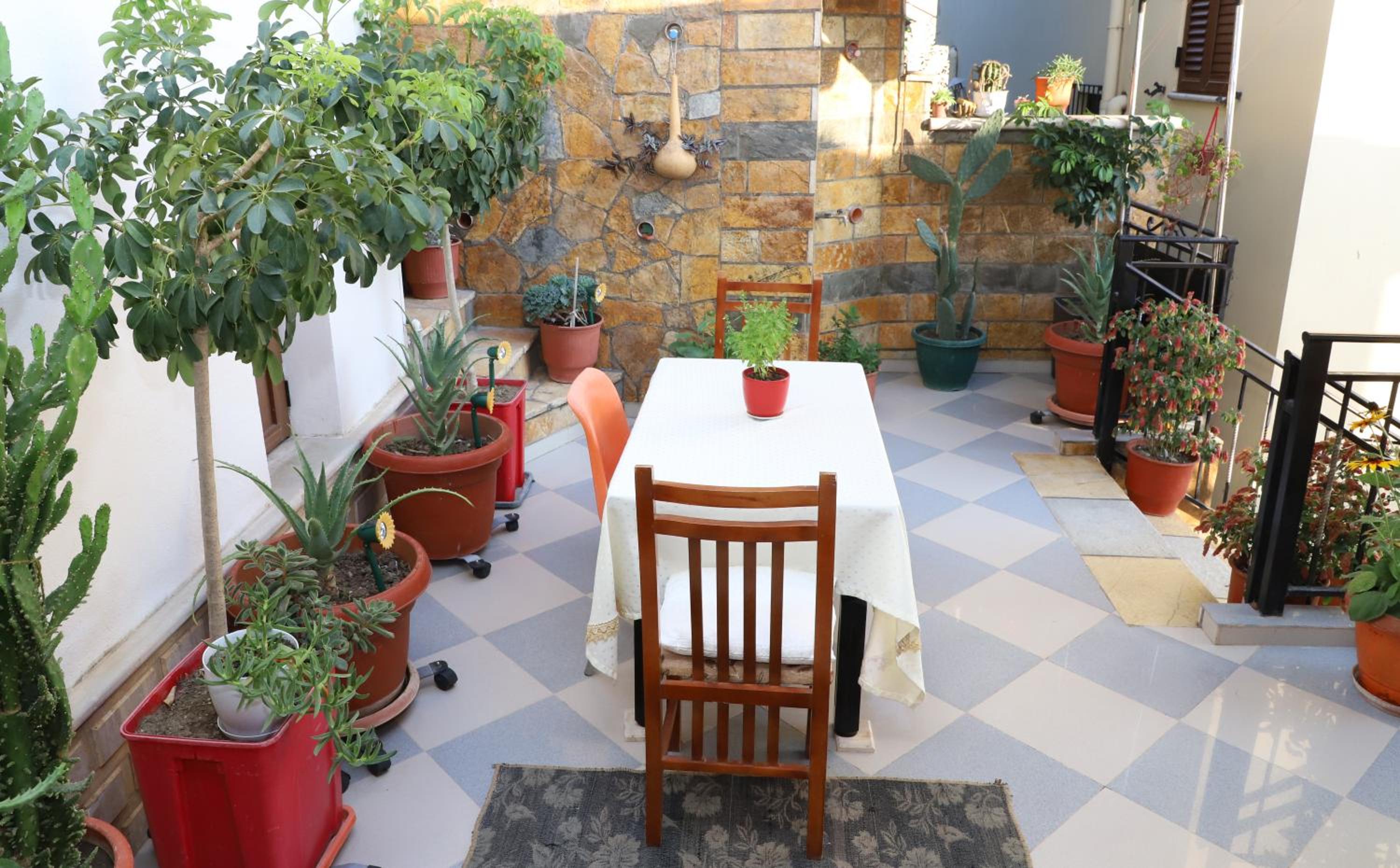 Guest House Veizaj Center