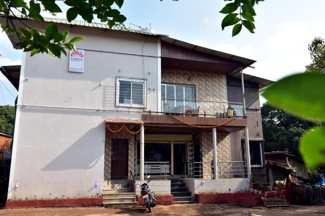 The Artisan Abode