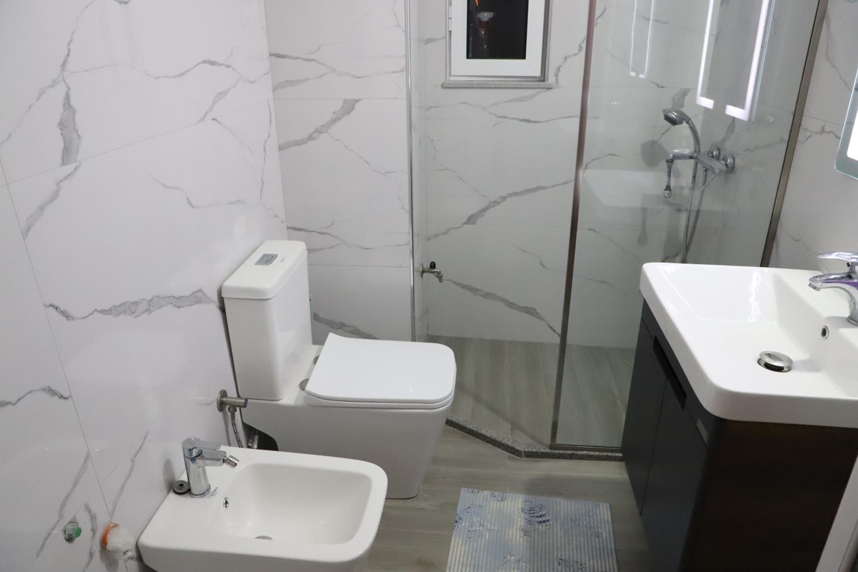 Guest House Veizaj Center