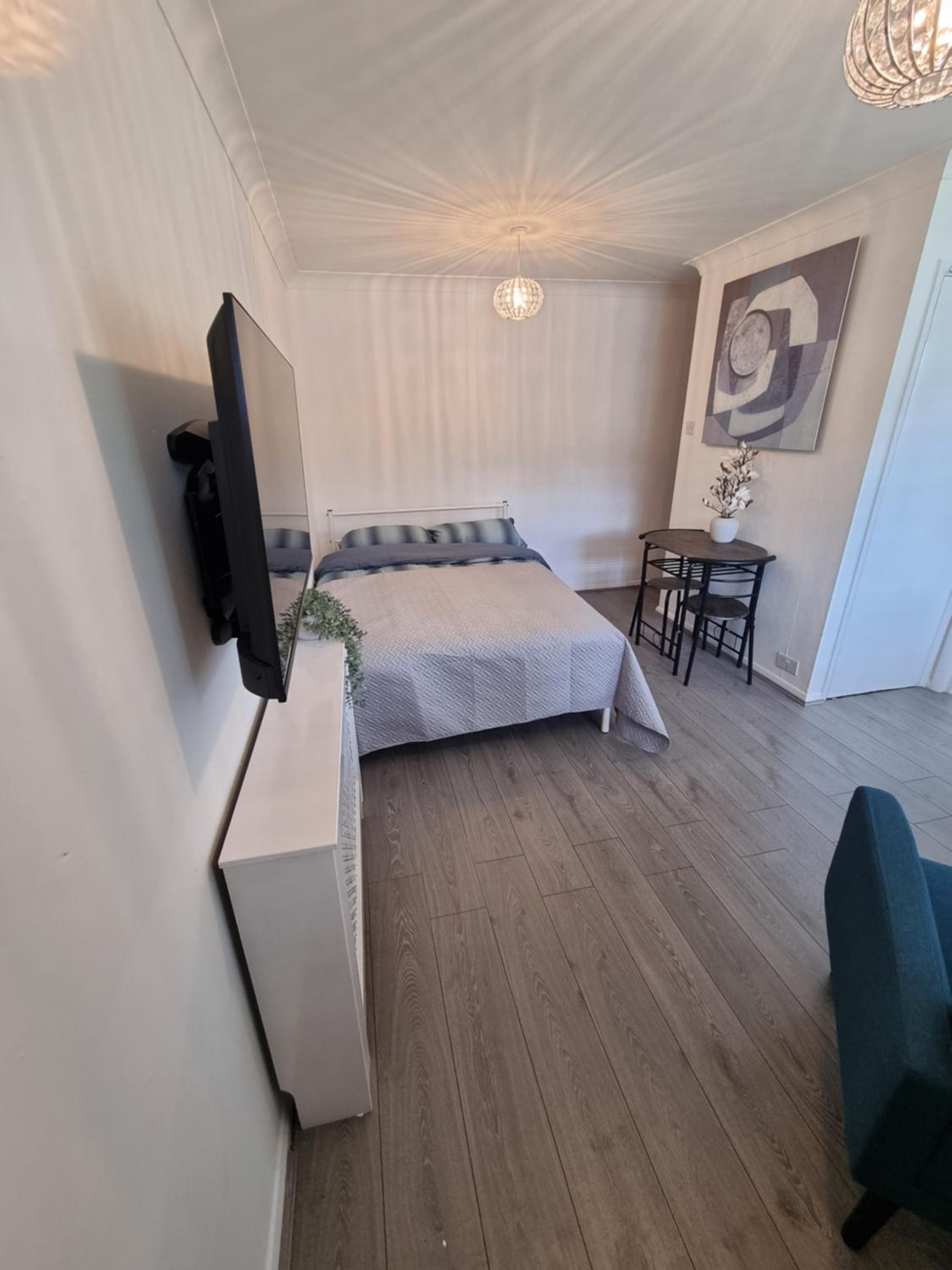 Stylish Studio Flat In Harborne view 5