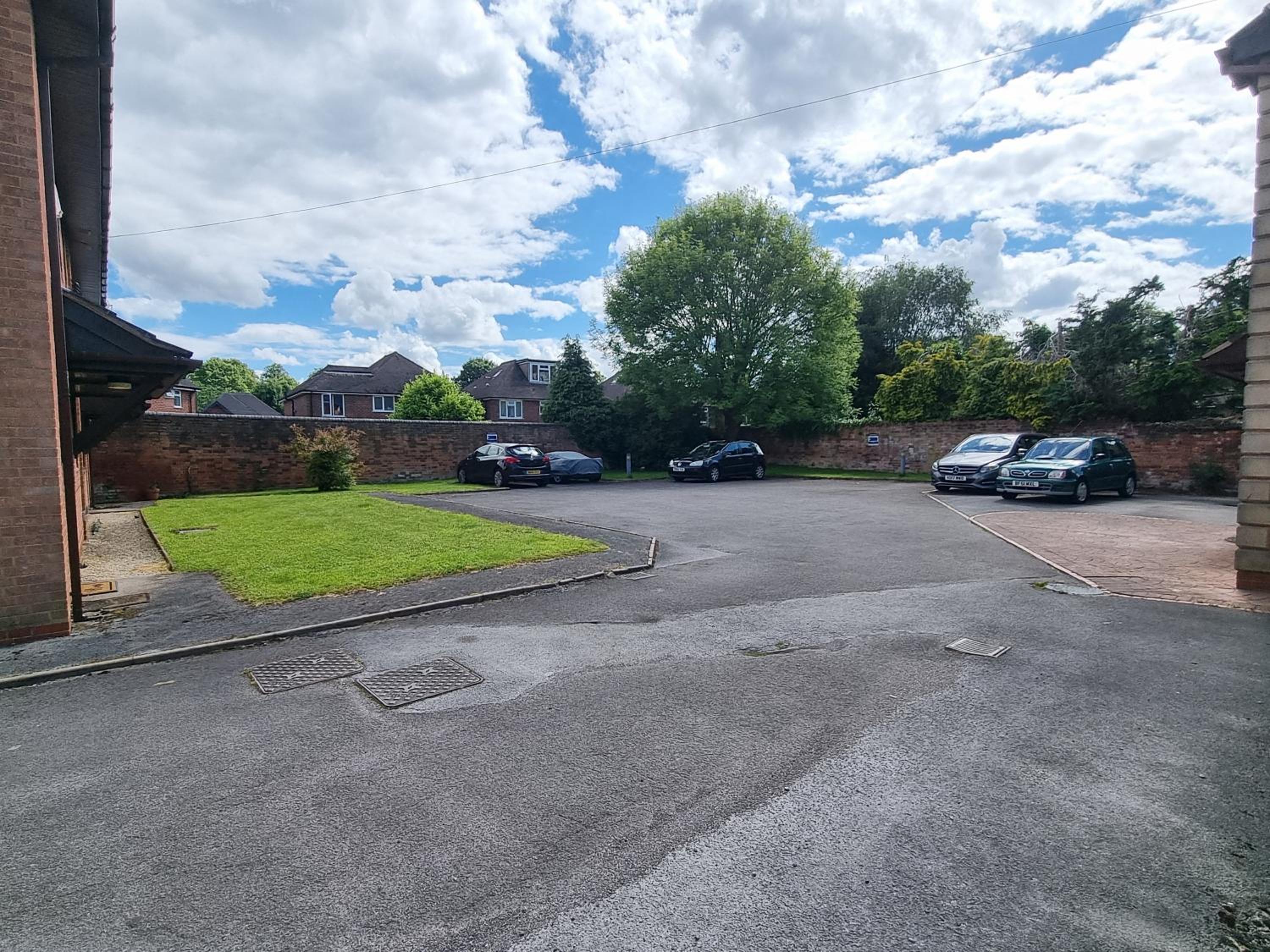 Stylish Studio Flat In Harborne view 4