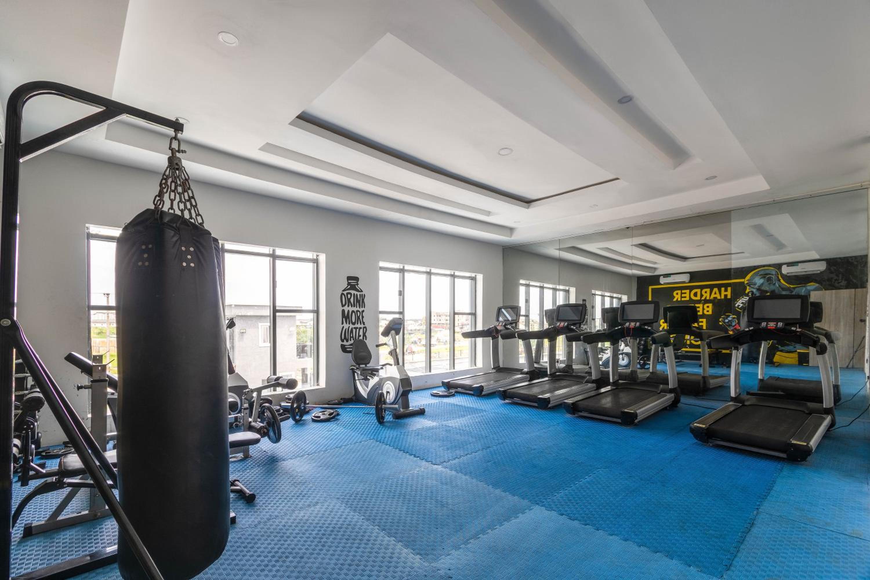 Luxury Lagos Apartment with 3 Bedrooms