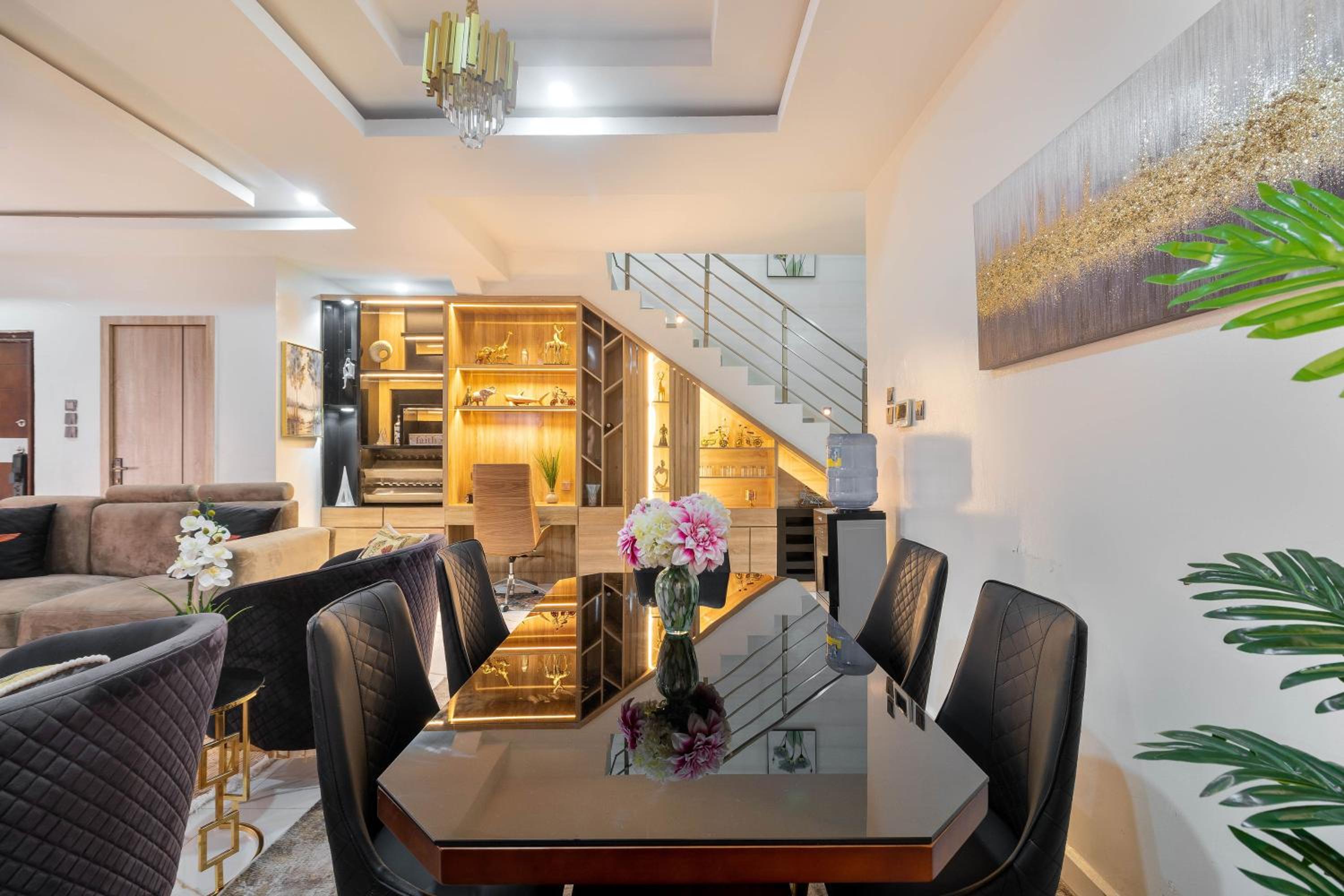Luxury Lagos Apartment with 3 Bedrooms