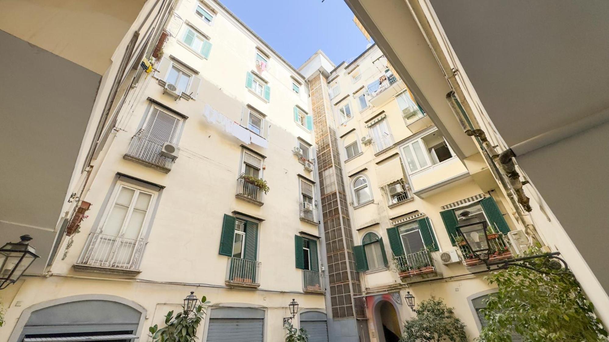 Don Vittorio a Chiaia