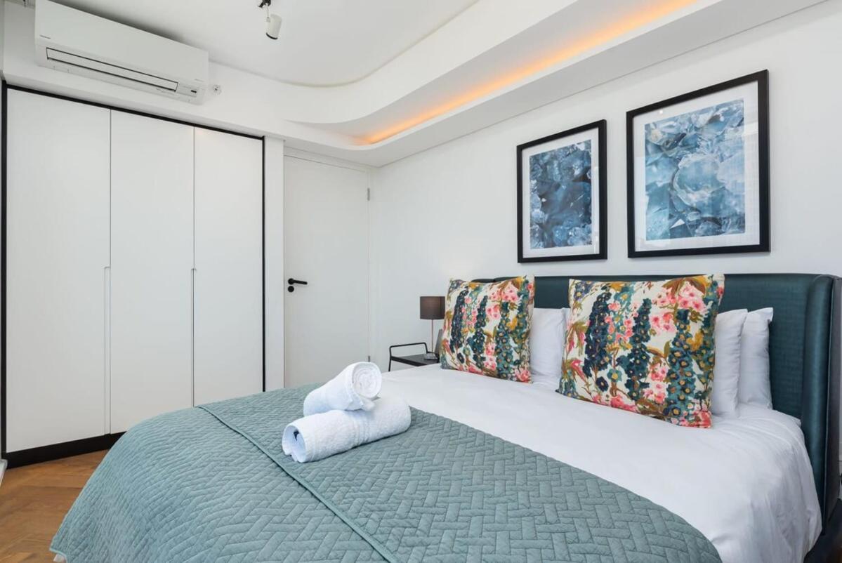 Luxurious Penthouse City Centre Stunning Views view 4