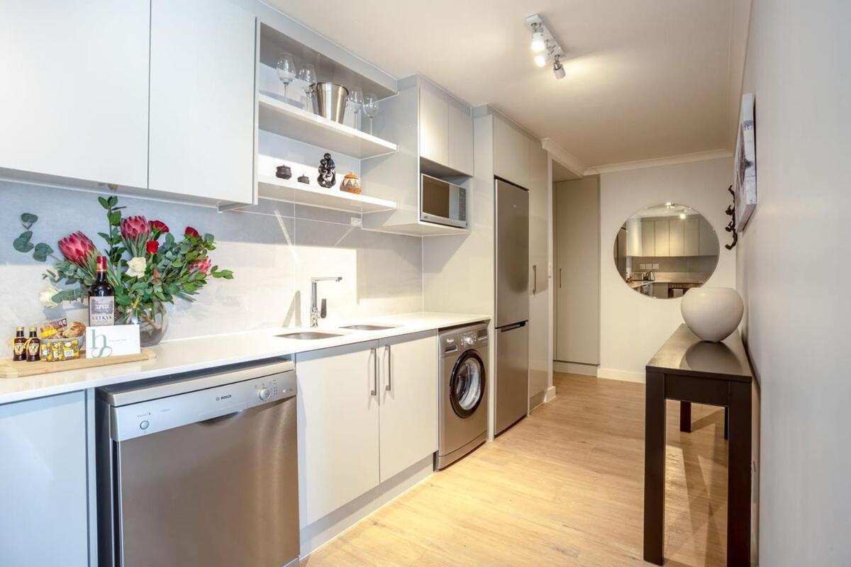 Bergsig Spacious Deluxe Corner Unit view 4