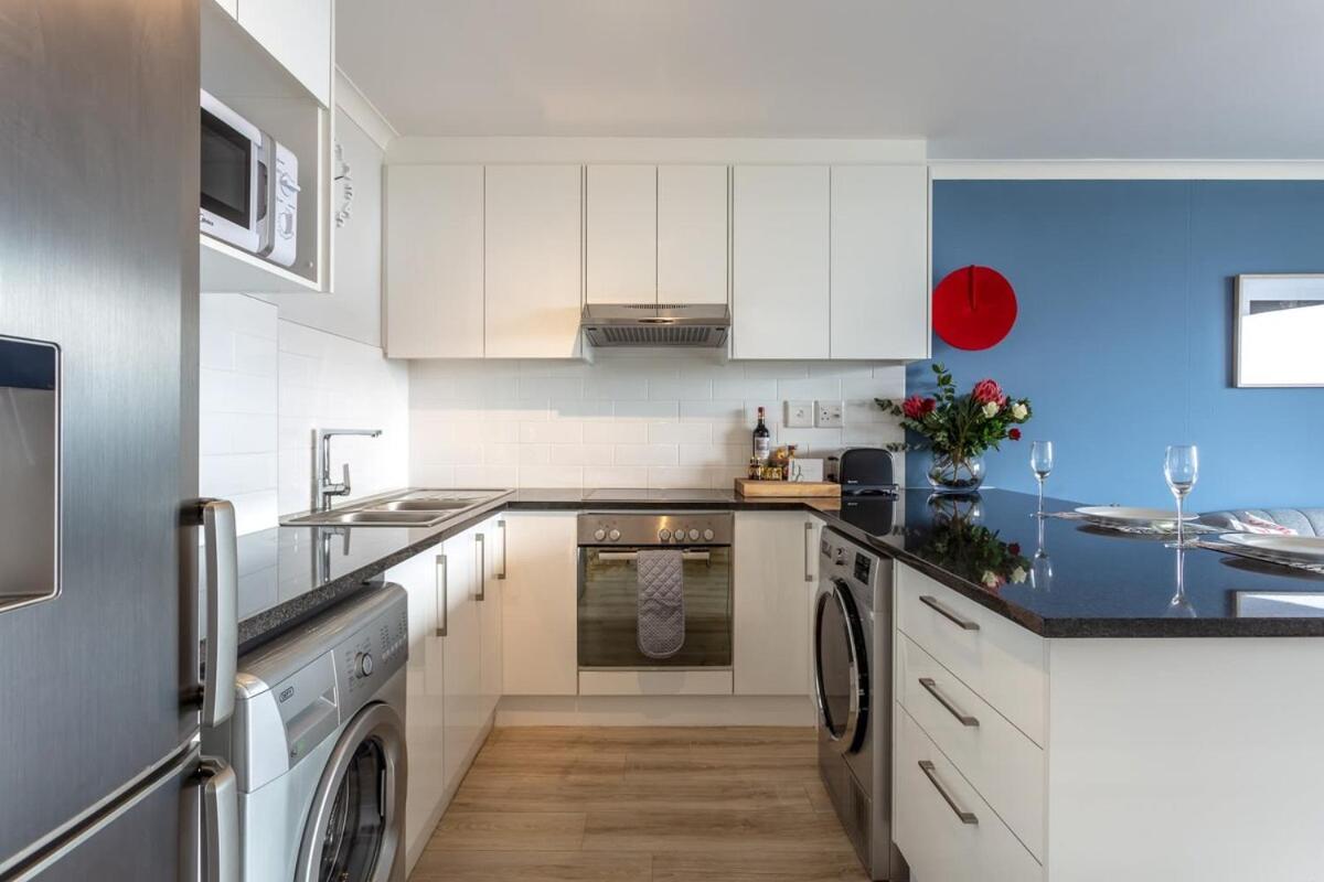 Tranquil, Spacious, Quiet Trendy With A View view 2