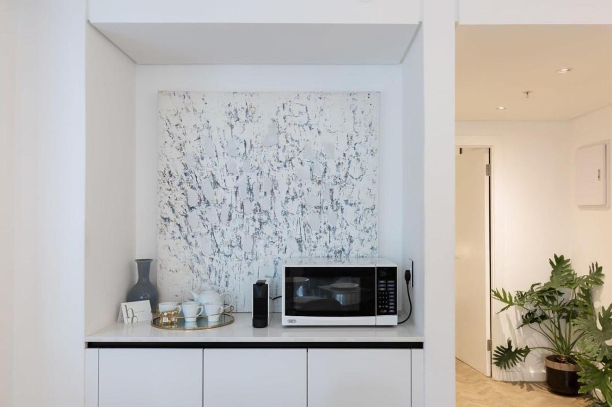 Luxurious With Stunning View view 3