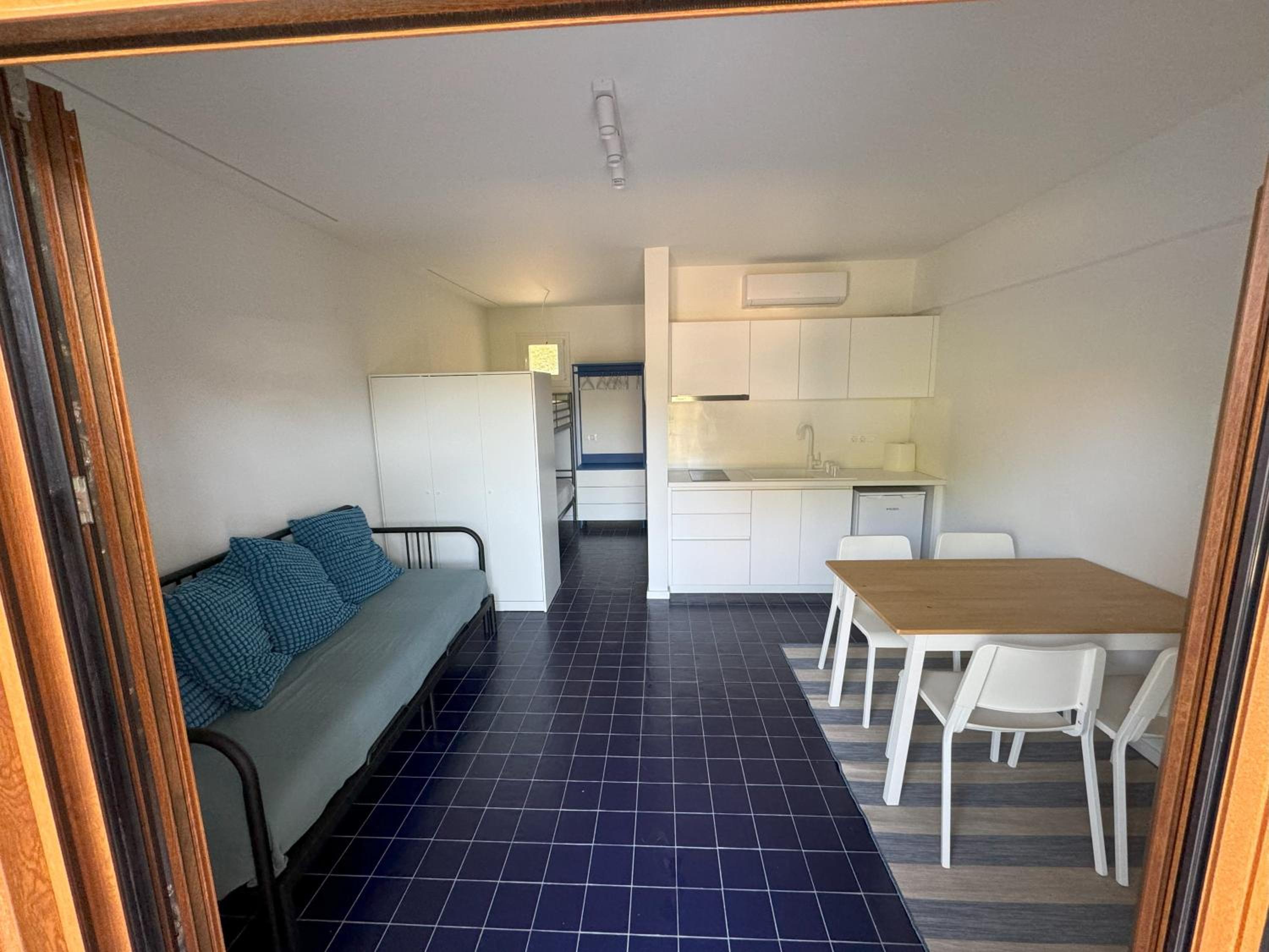Diafanos Beach Apartments