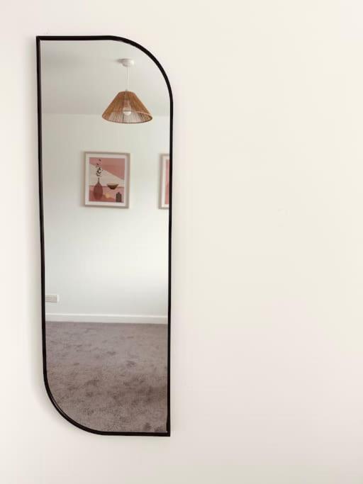 Stylish 3 bed in Peterborough view 2