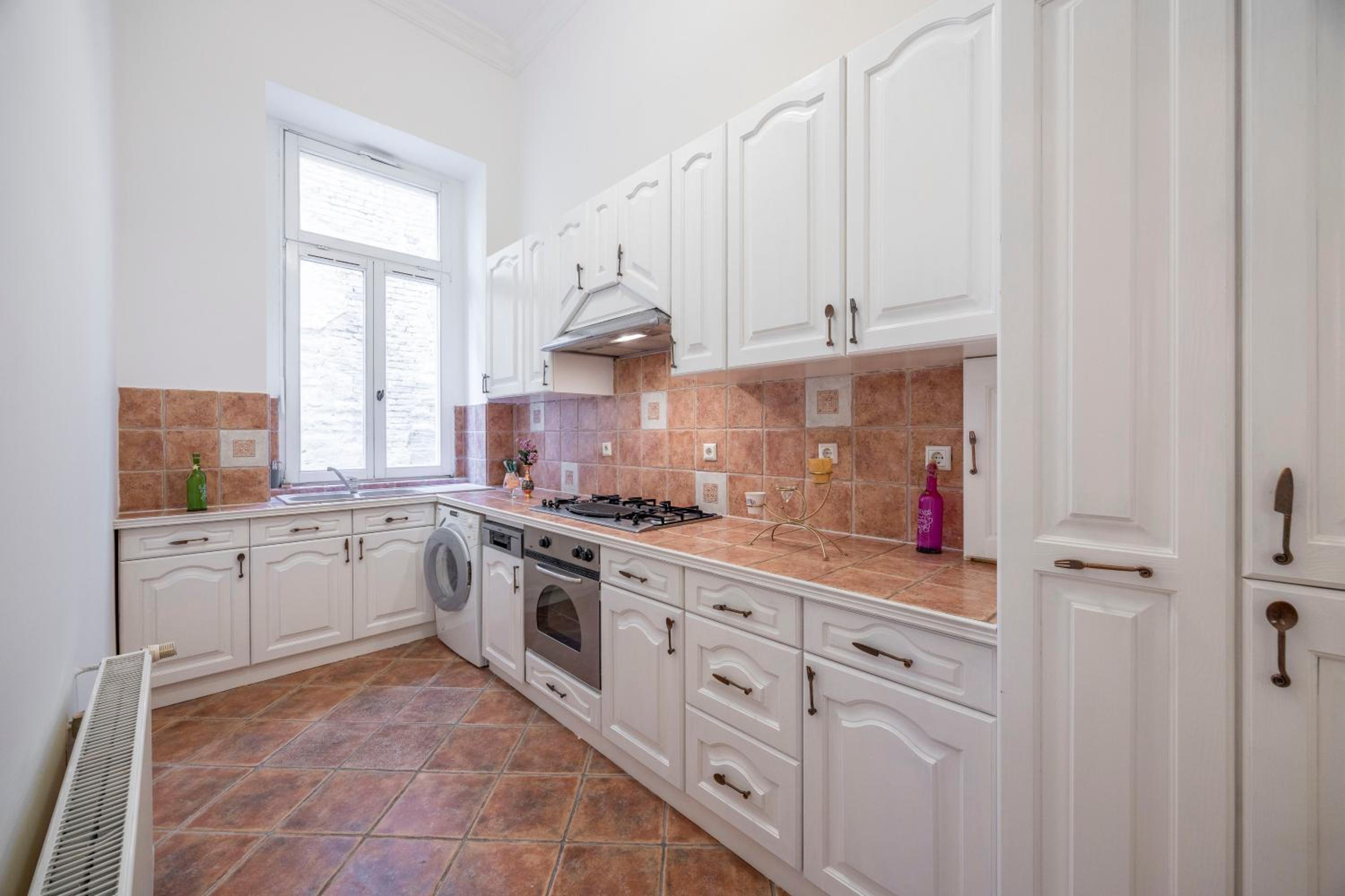 Classy Quentin Dream Home in the Heart of Budapest view 5