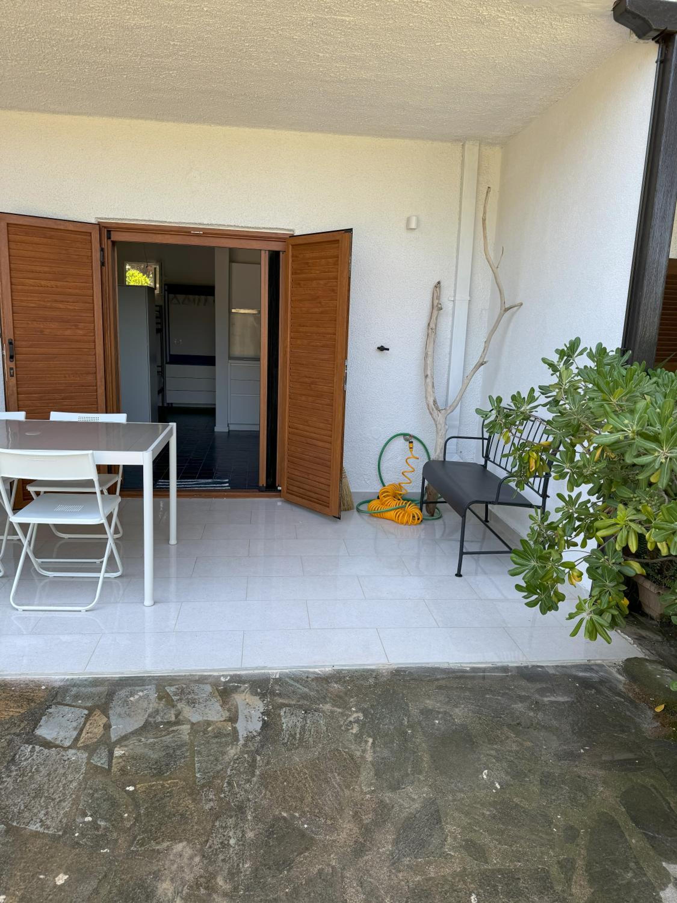Diafanos Beach Apartments