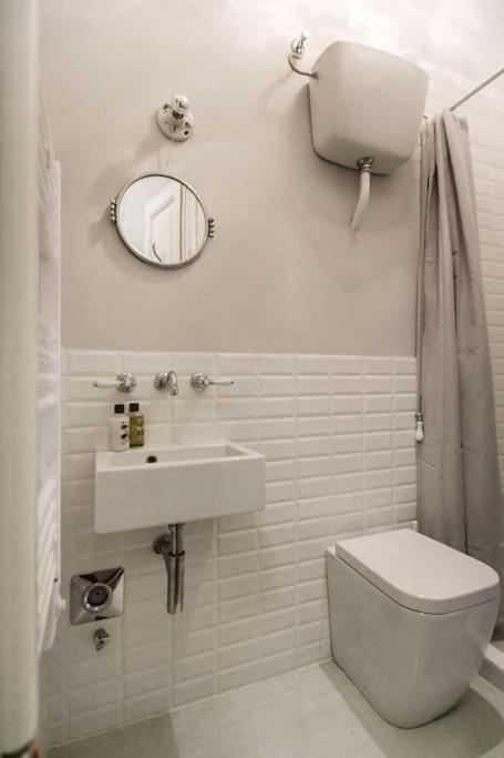 FOR LONG THERM! Lujza Vintage Apartment 3 BEDROOM, 1 LIVINGROOM, 2 BATHROOM FREE AC 75sq DT Wifi view 2
