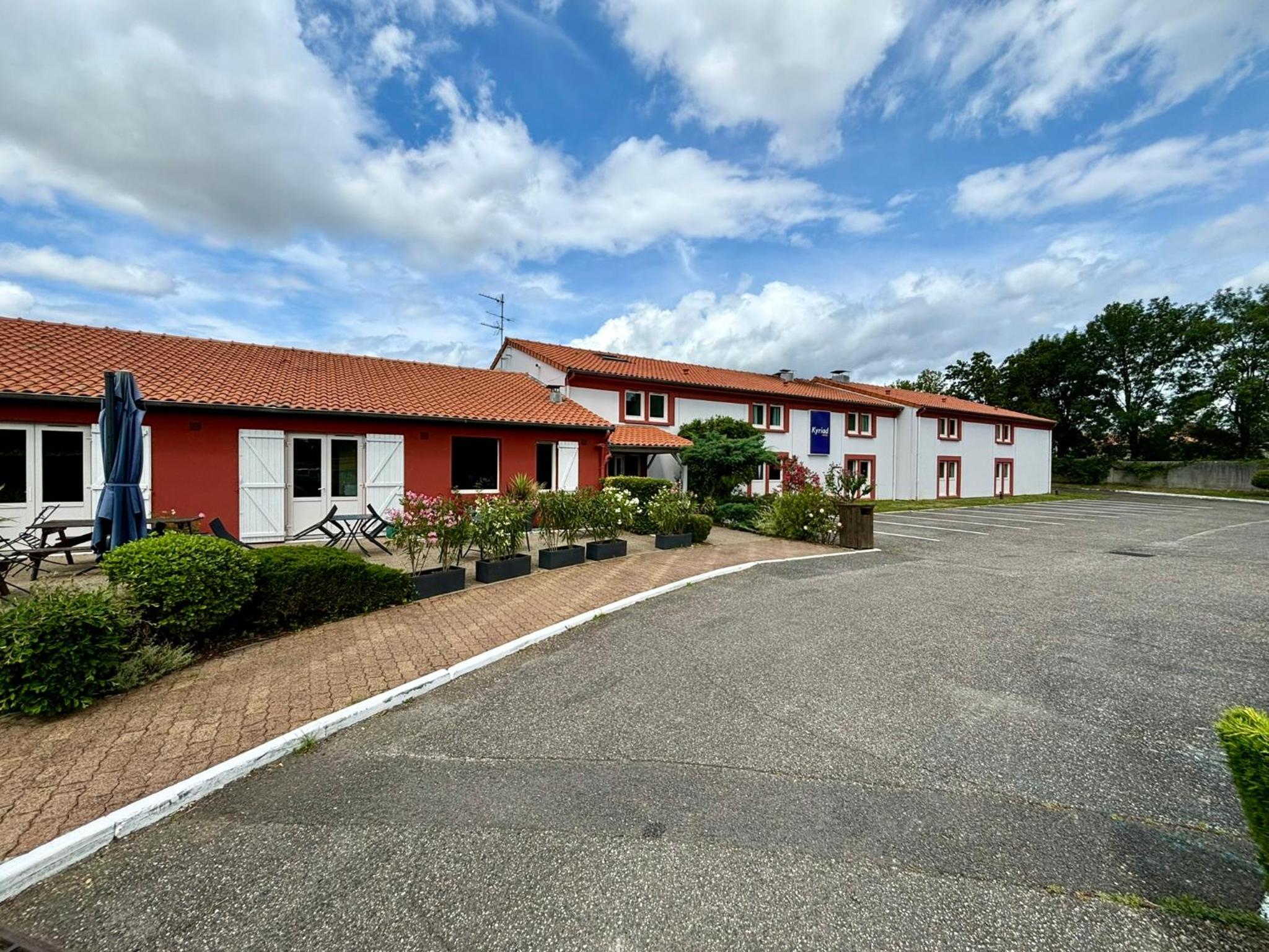 Hotel Kyriad Bordeaux Lormont - Image 1