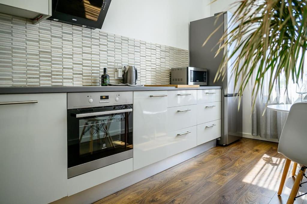 Seaside apartment with terrace