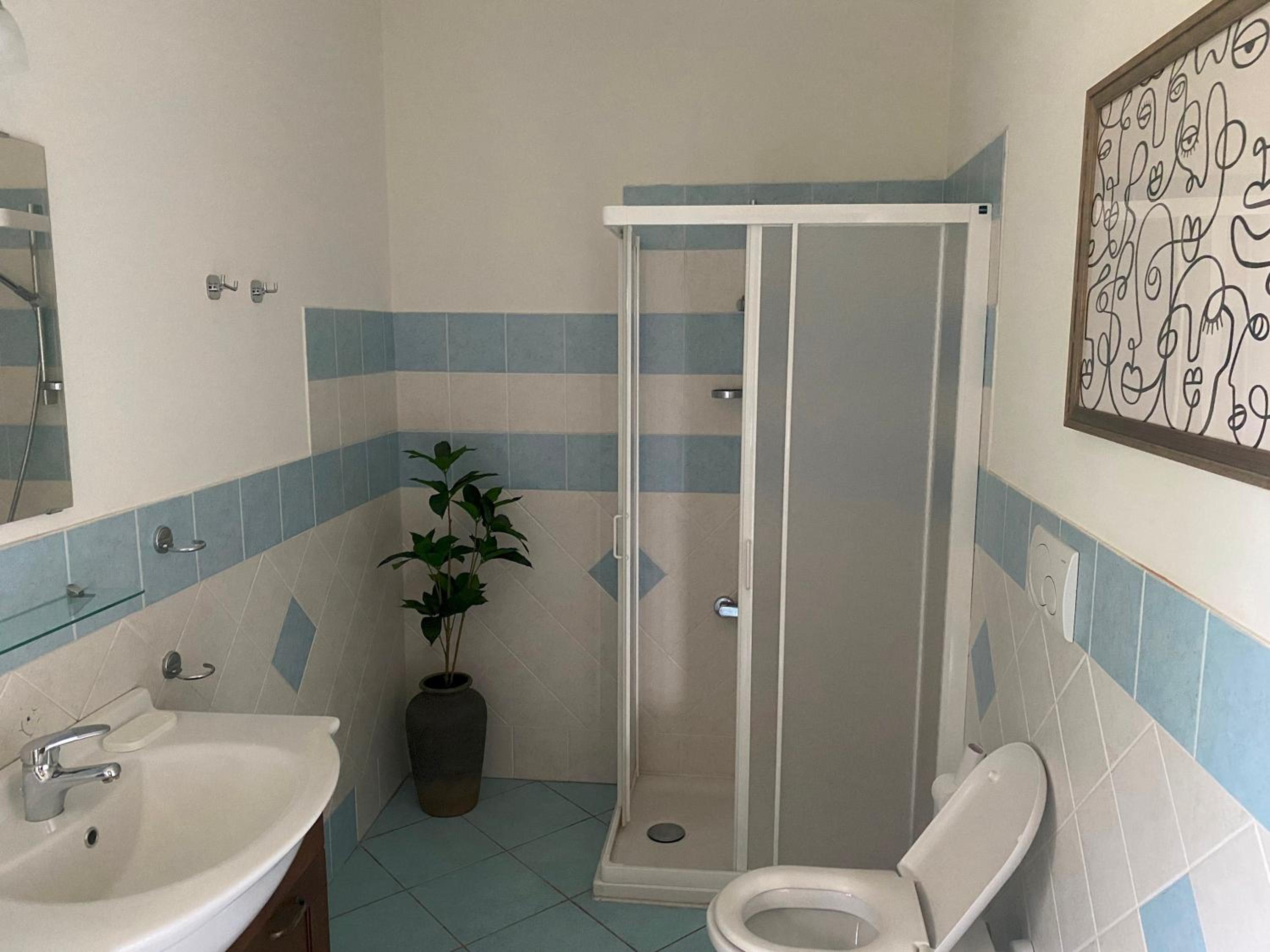 Big house in Montegrosso dAsti with room for 10 view 4