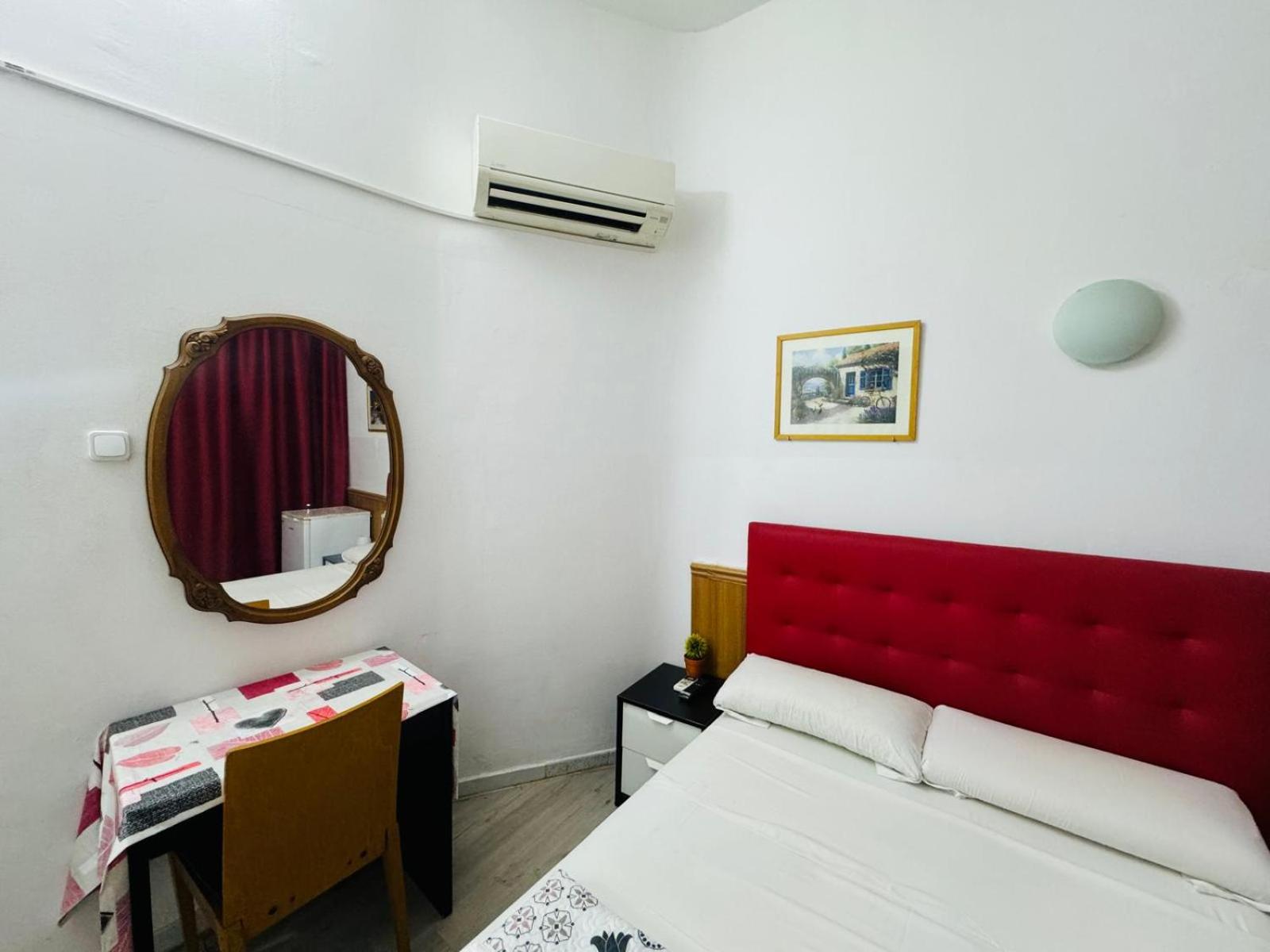 Hostal Mont Thabor