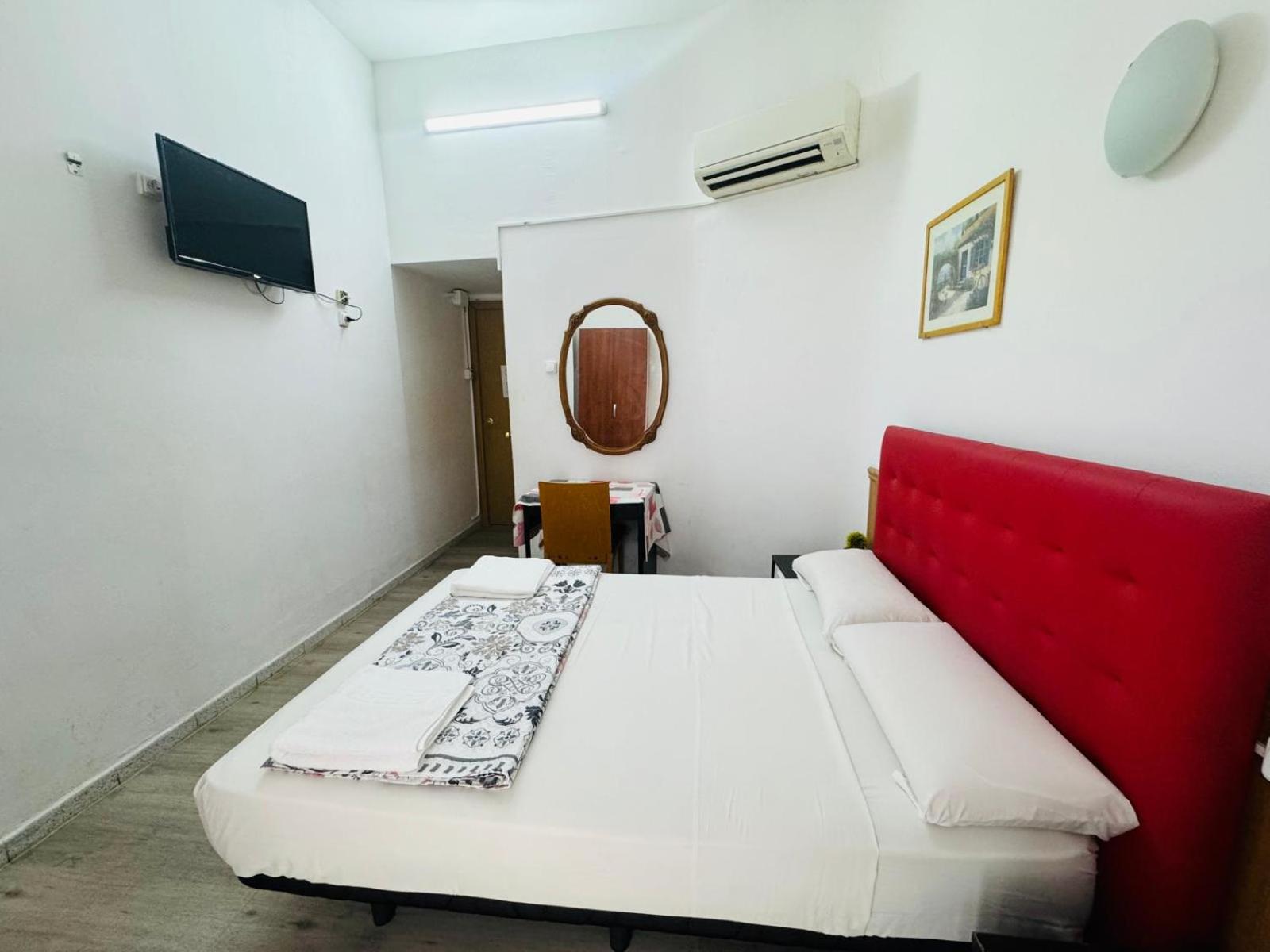 Hostal Mont Thabor