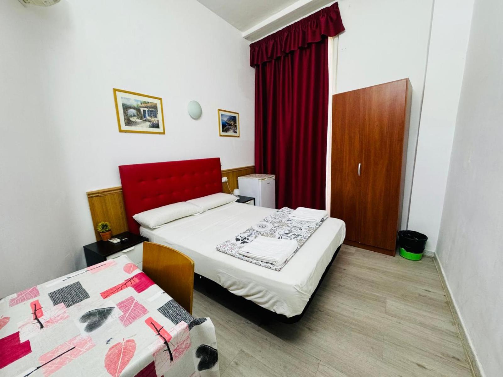 Hostal Mont Thabor
